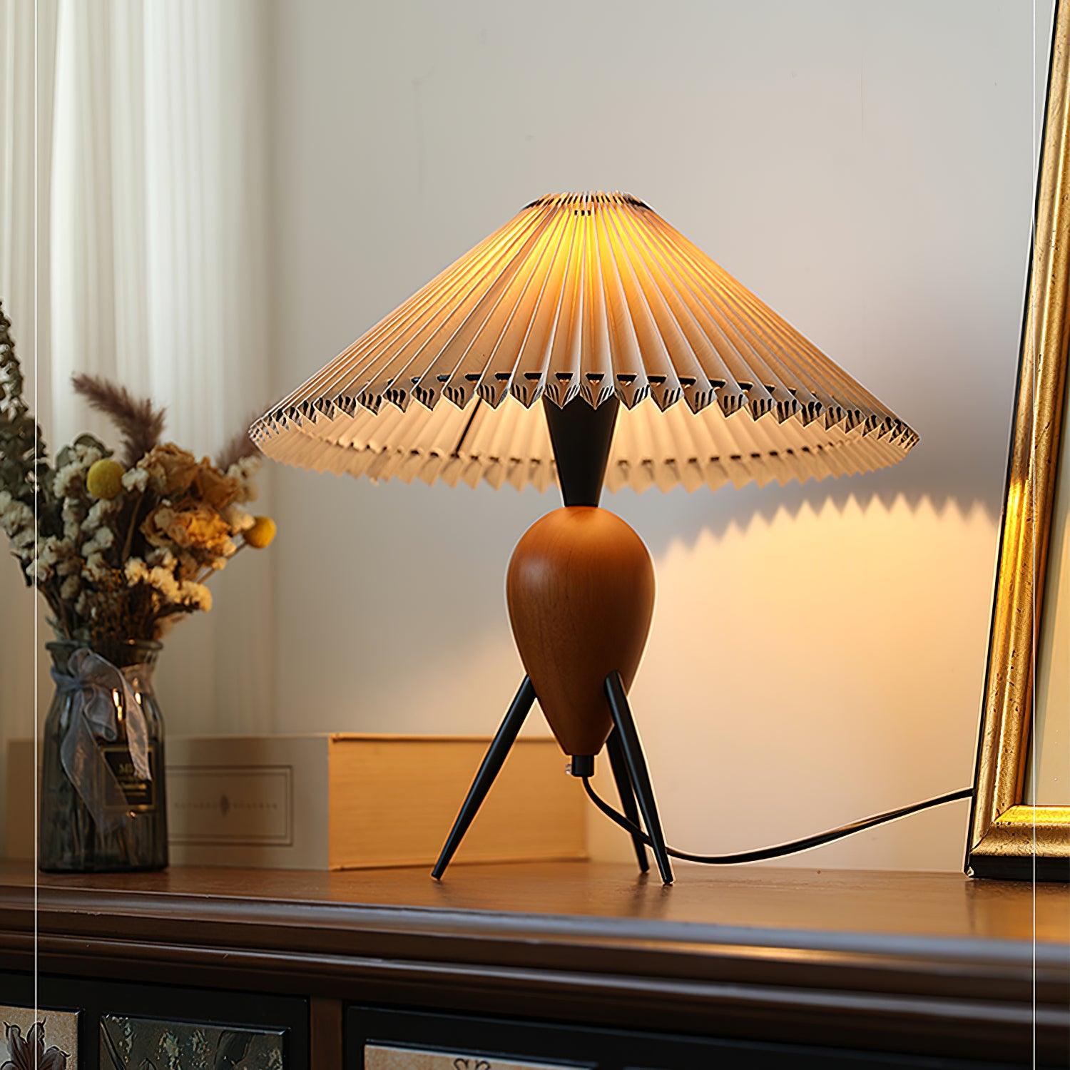 FENWICK MID-CENTURY GLASS TABLE LAMP