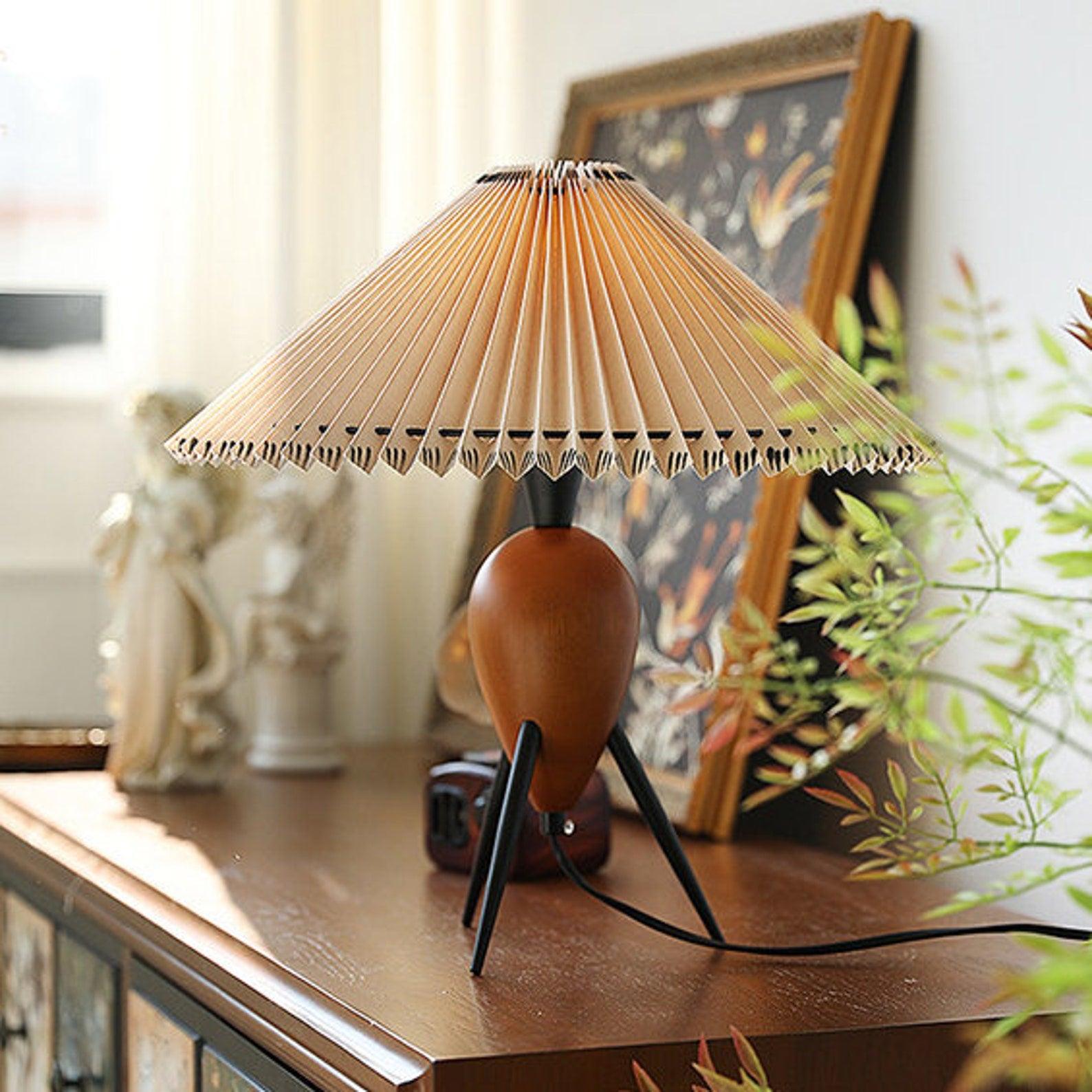 FENWICK MID-CENTURY GLASS TABLE LAMP