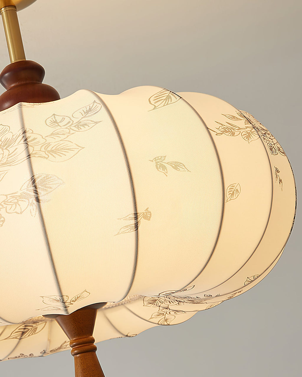 THISTLEWOOD FOLIAGE HANGING LANTERN
