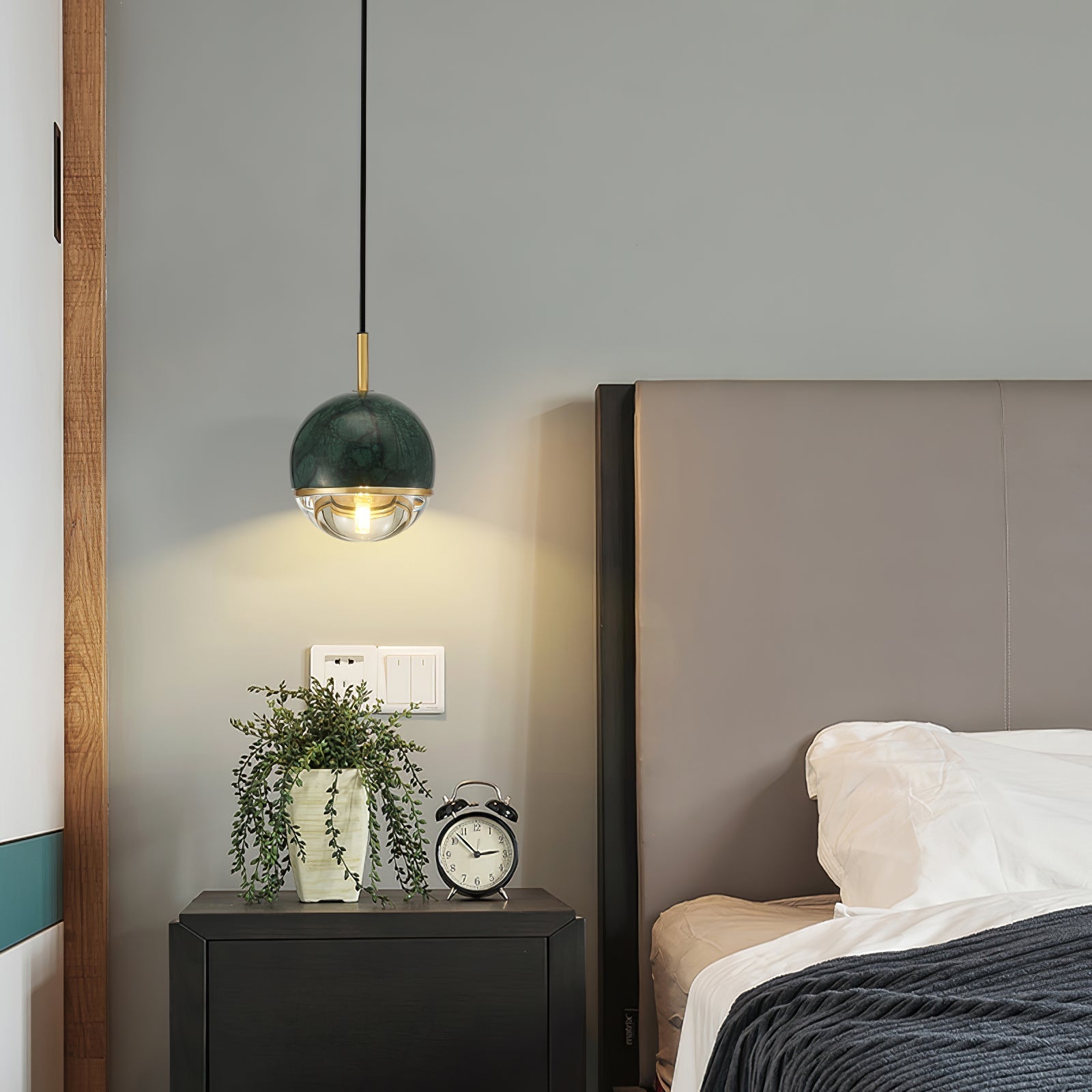 CALDERSTONE ORB LUMINAIRE