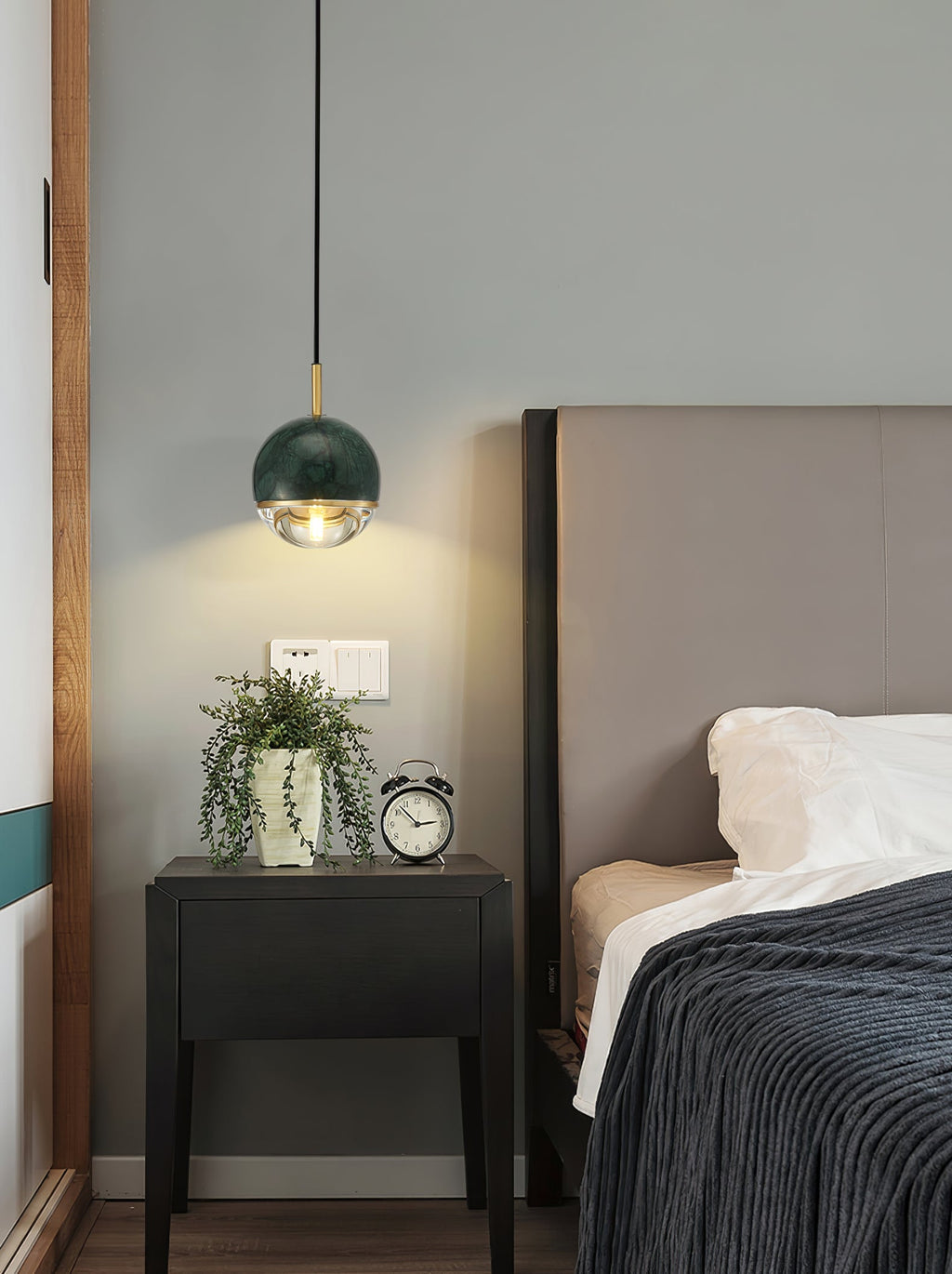 CALDERSTONE ORB LUMINAIRE