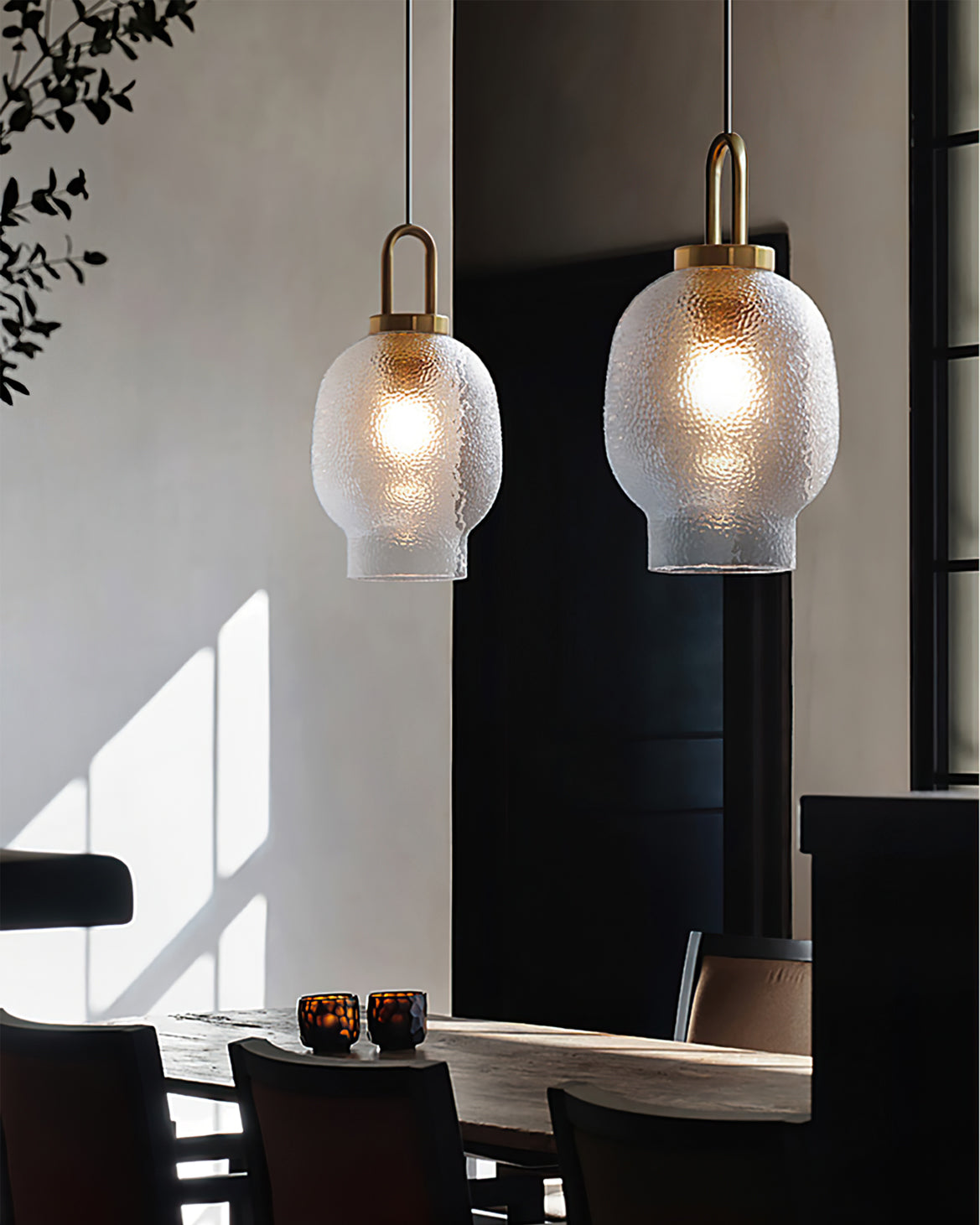 WINTHROP HANGING GLASS ILLUMINATOR