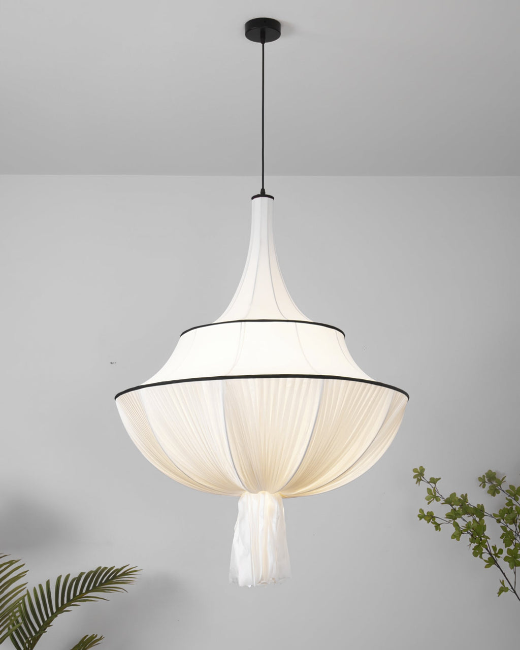 RAVENWOOD HANGING GLOBE LIGHT