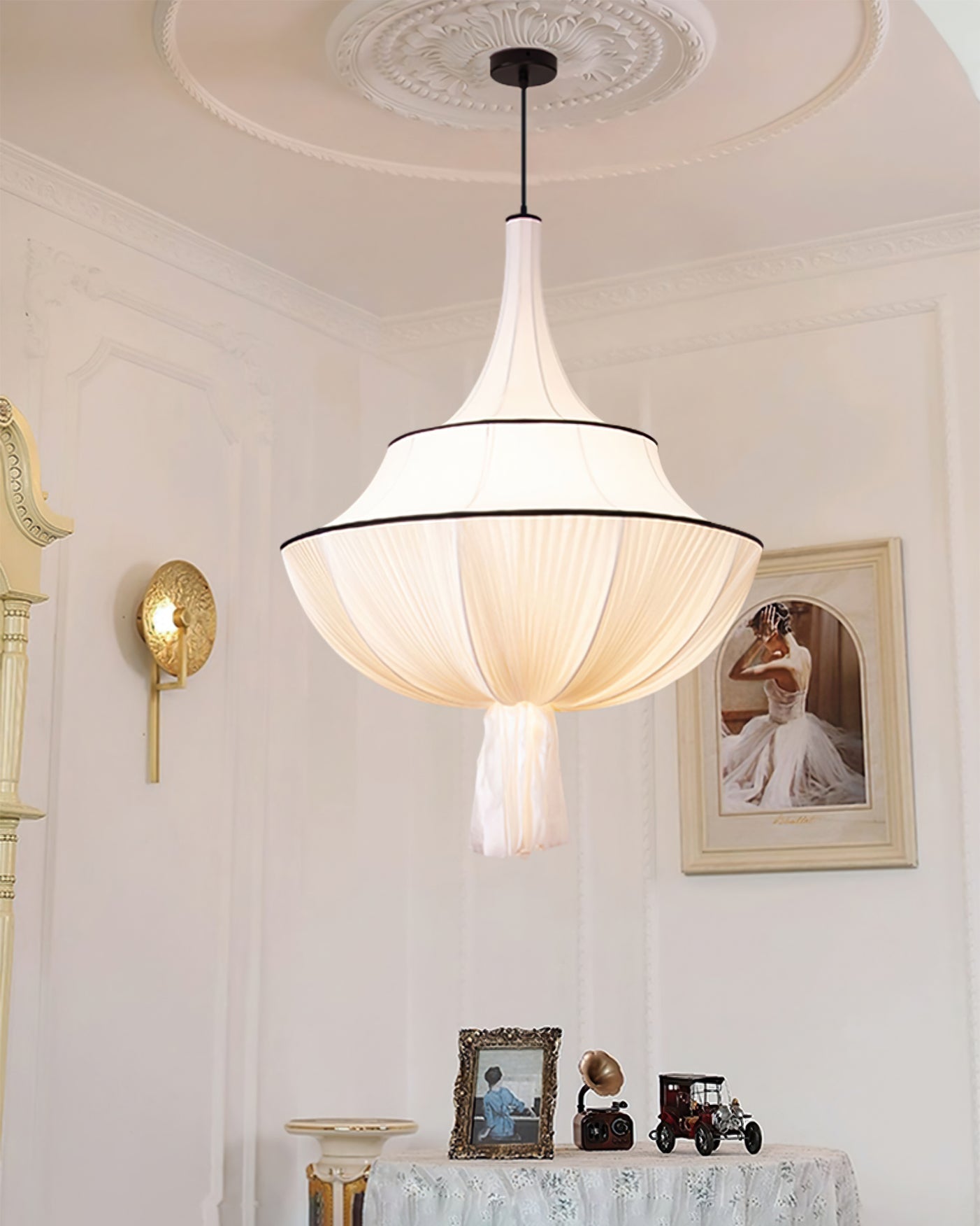 RAVENWOOD HANGING GLOBE LIGHT