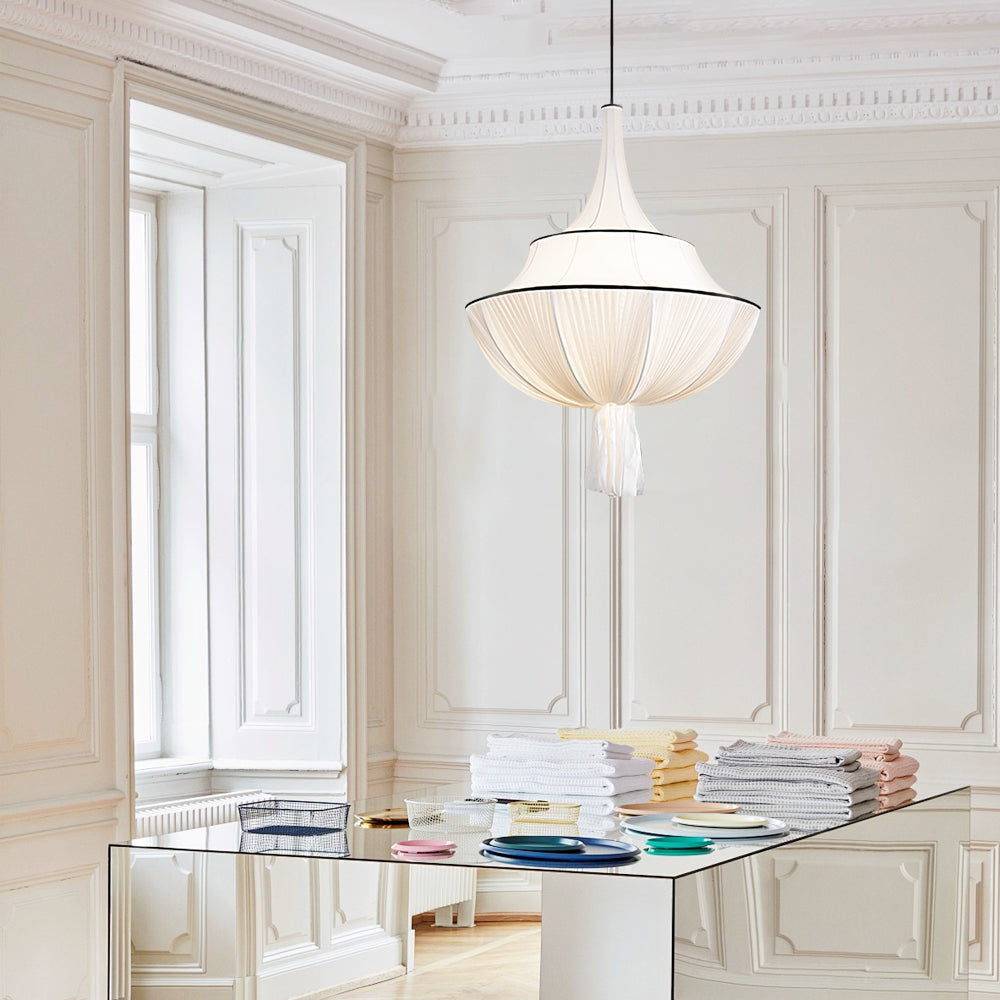 RAVENWOOD HANGING GLOBE LIGHT