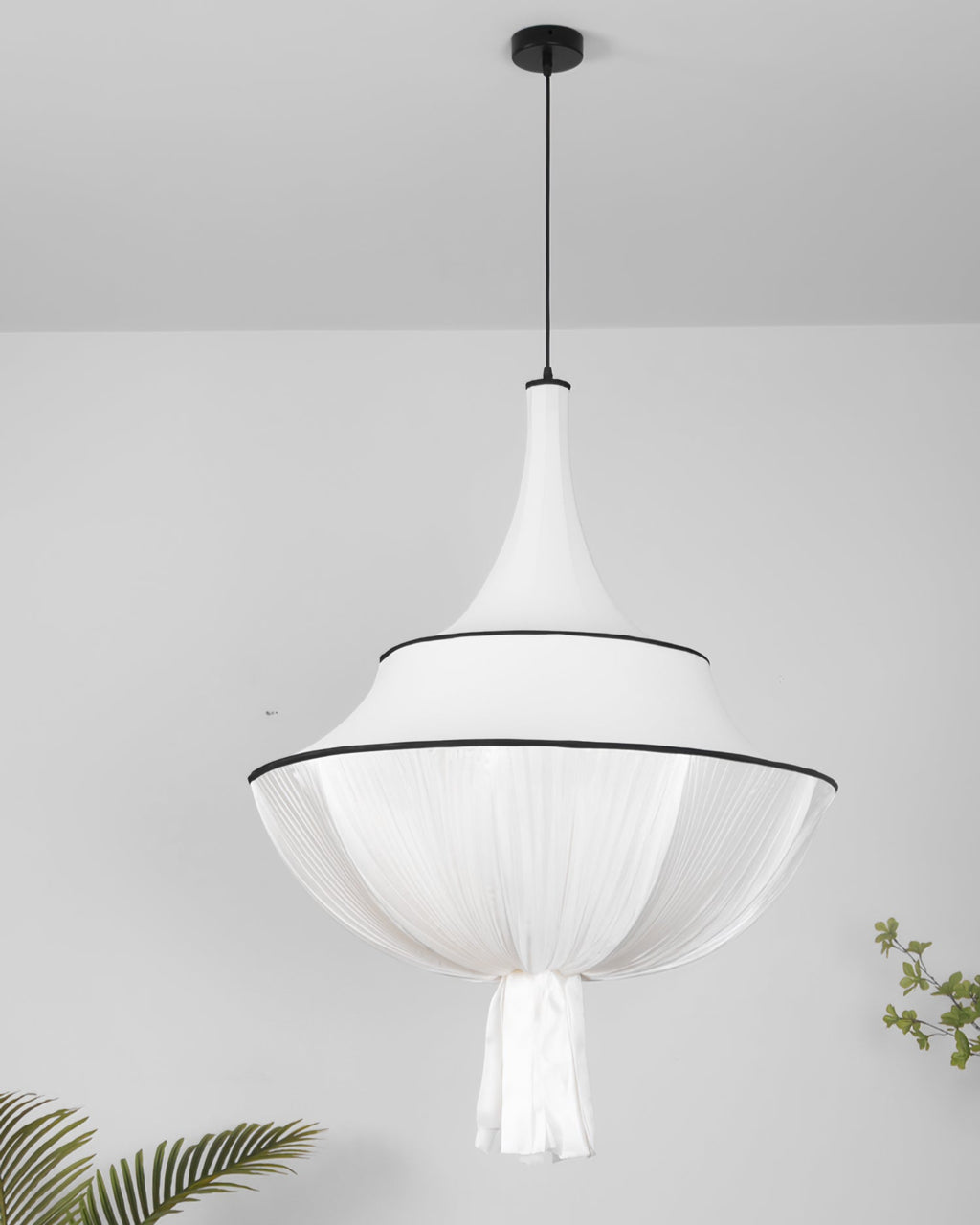 RAVENWOOD HANGING GLOBE LIGHT