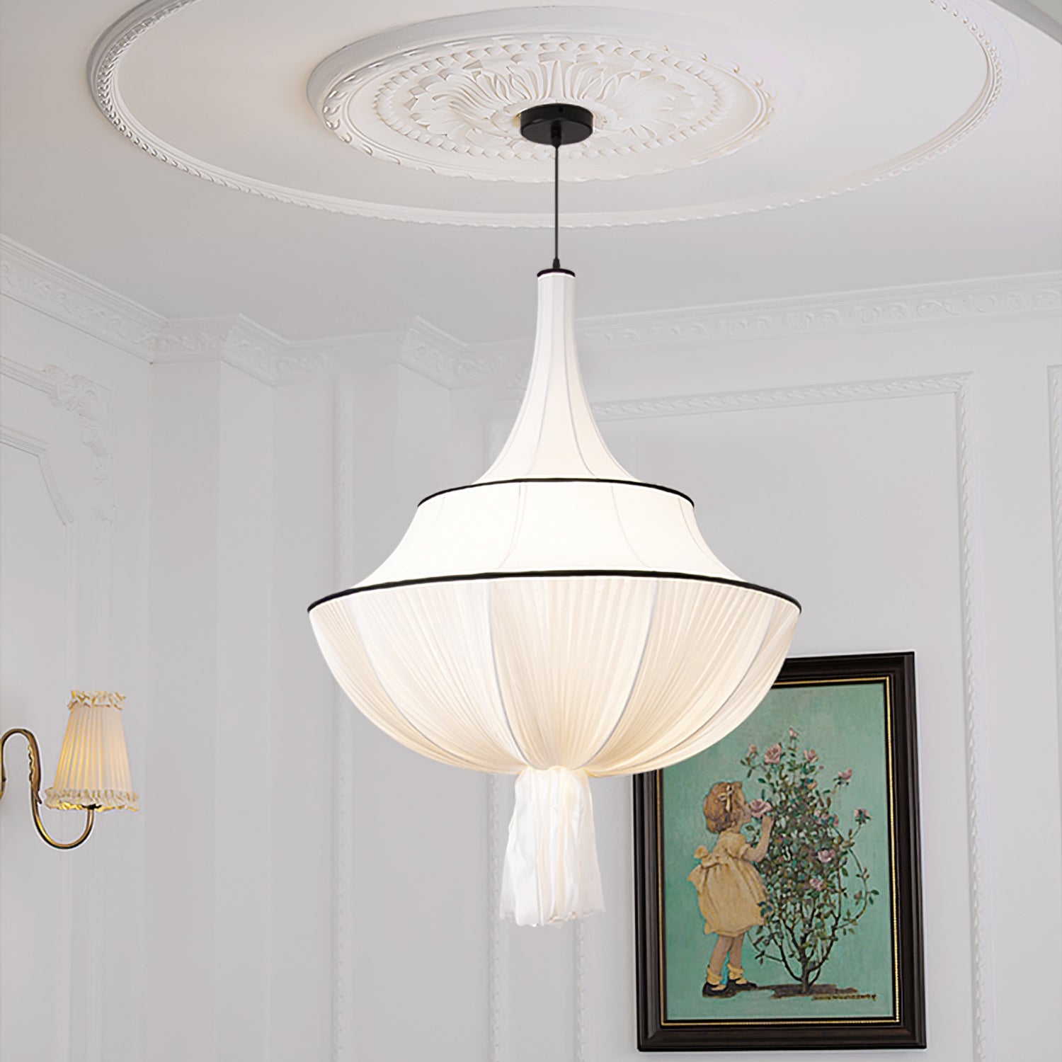 RAVENWOOD HANGING GLOBE LIGHT