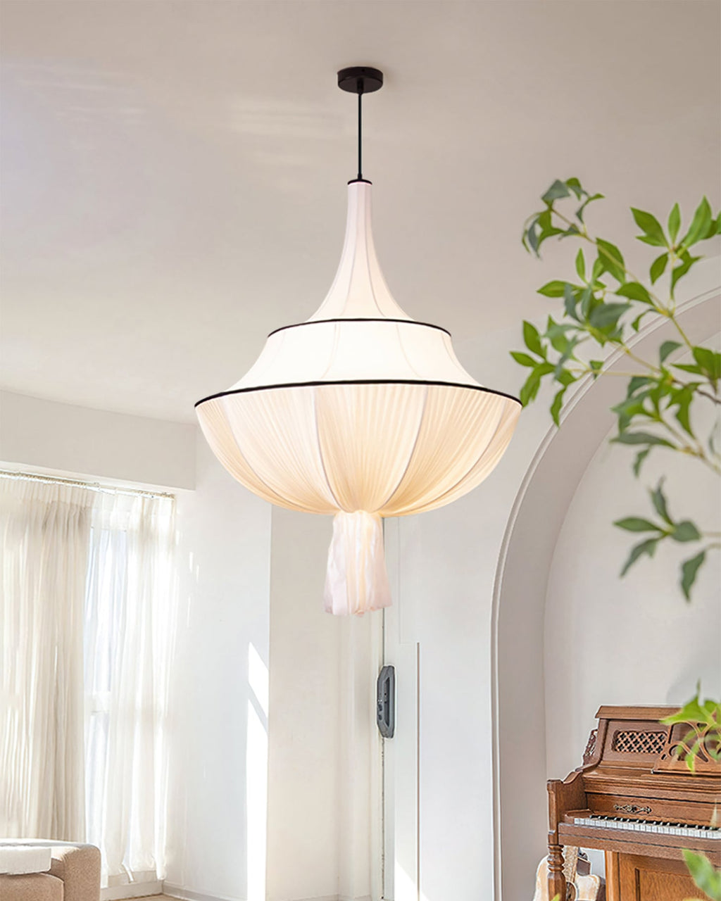 RAVENWOOD HANGING GLOBE LIGHT