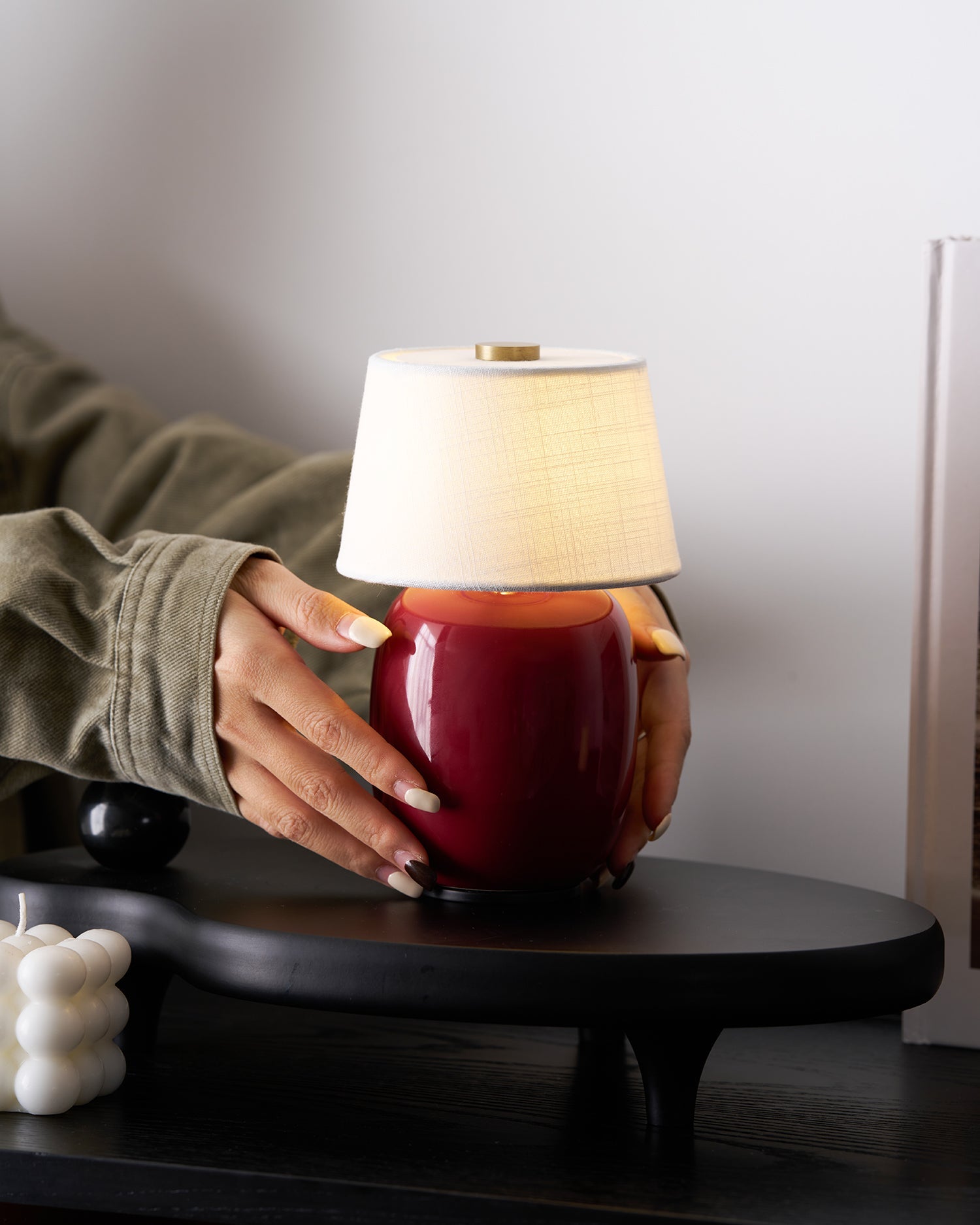 BRIDGEMAN IVORY HUE TABLE LANTERN