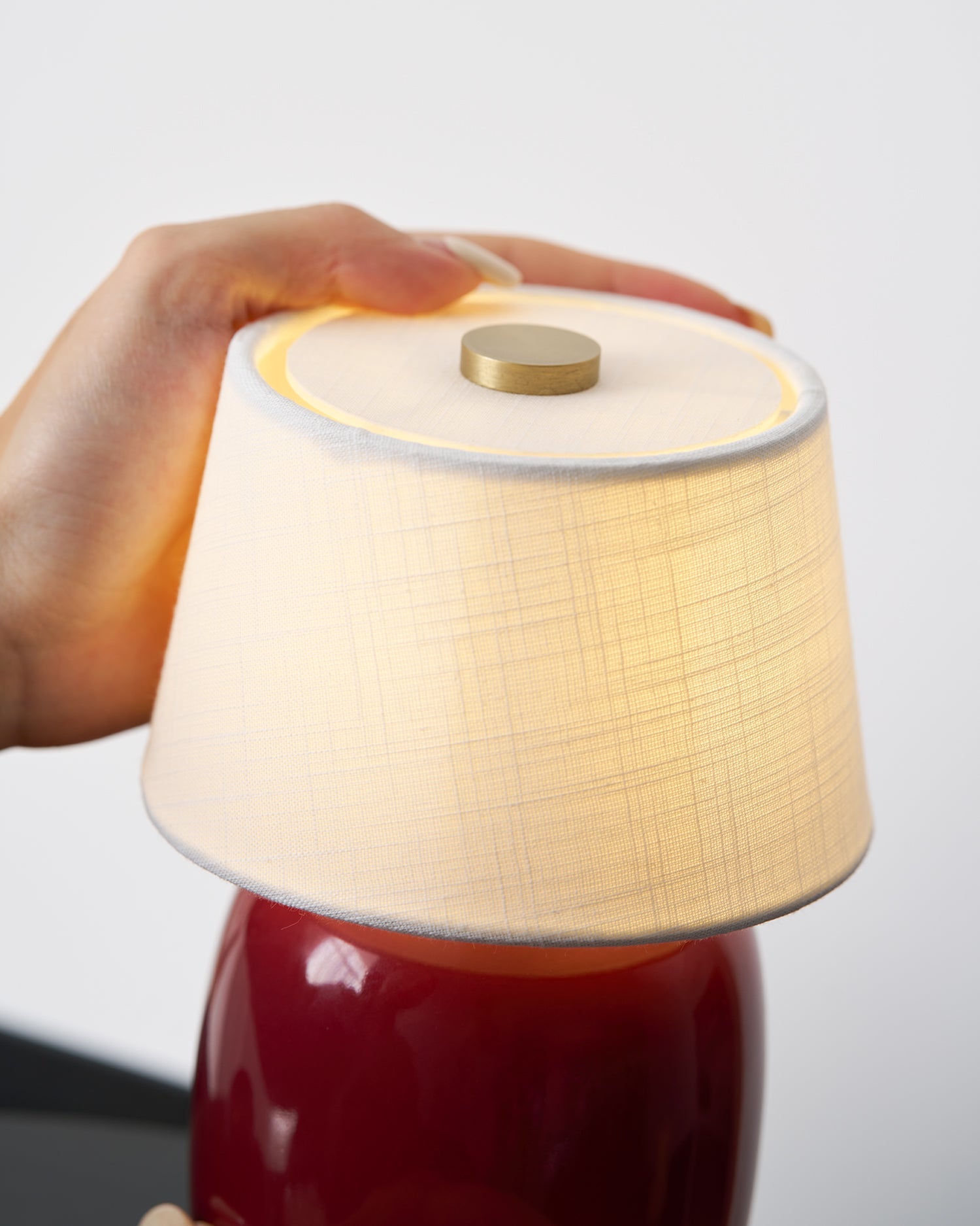 BRIDGEMAN IVORY HUE TABLE LANTERN