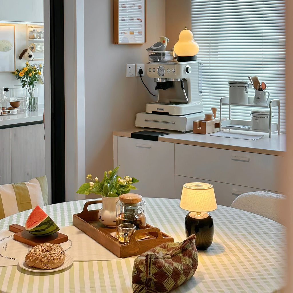 BRIDGEMAN IVORY HUE TABLE LANTERN