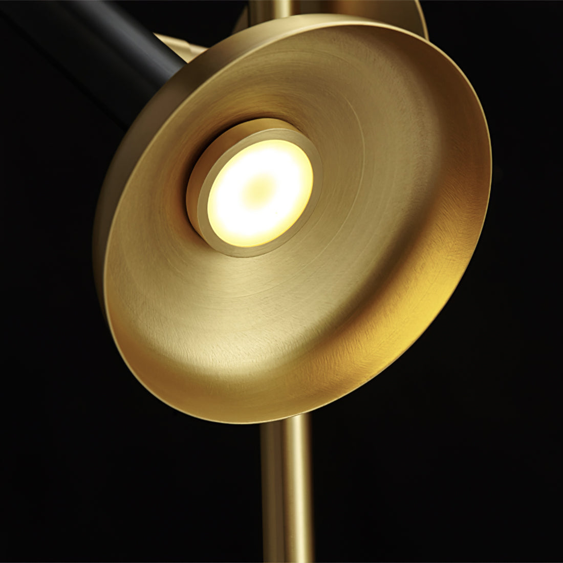 Ravenswood Arcane Illumination Lamp