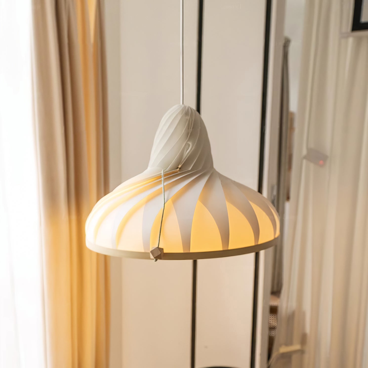 RAVENHALL DOME-STYLE HANGING LAMP