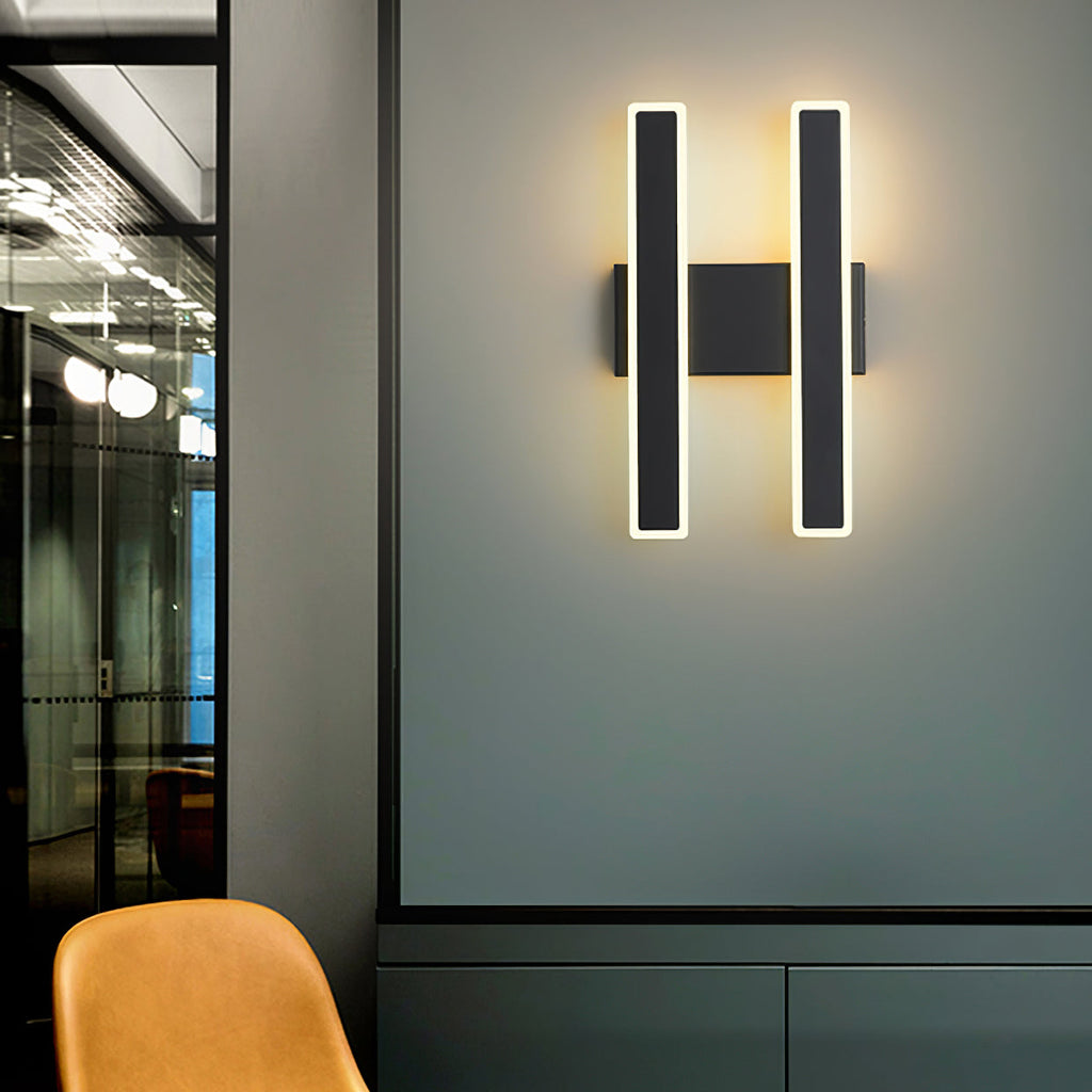 FENWICK GLOWING HORIZON WALL SCONCE