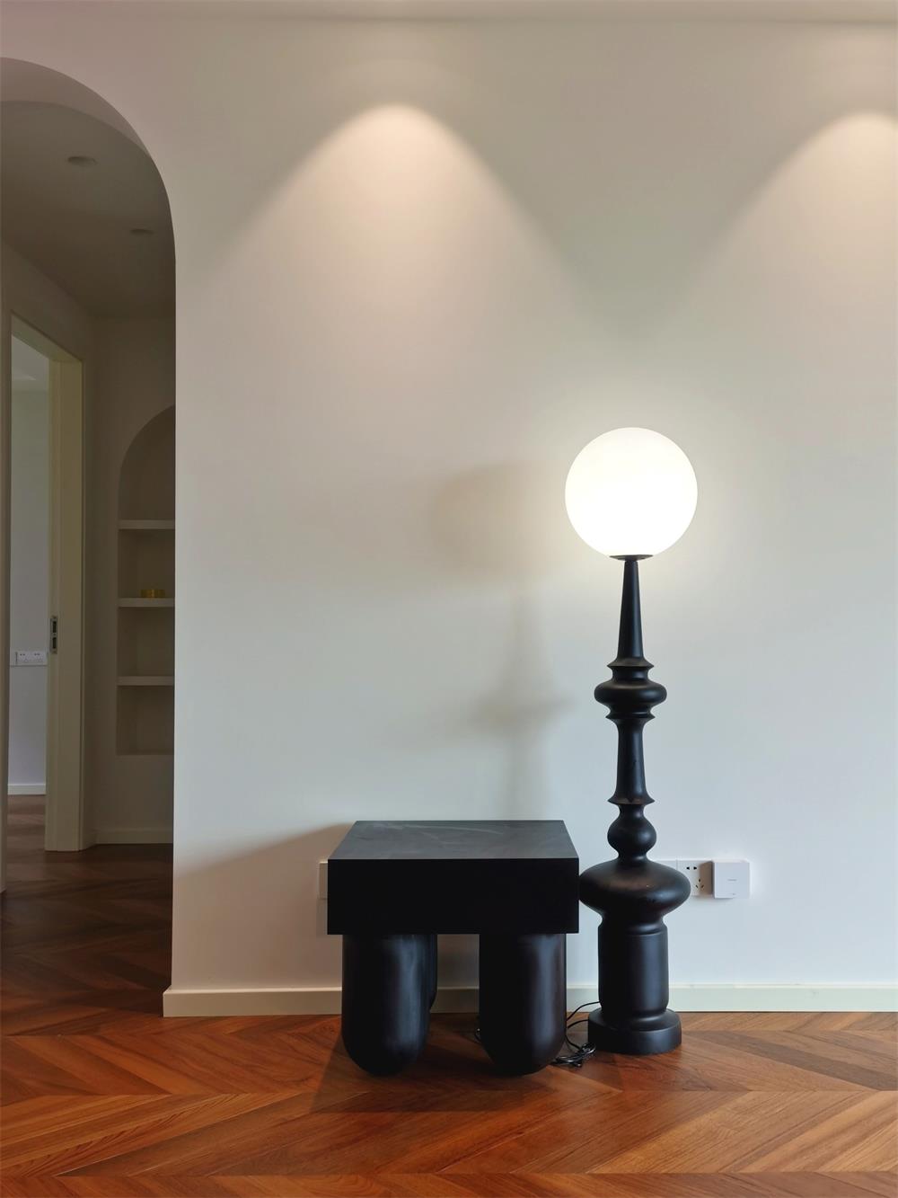 Winchester Willow Arc Floor Illumination
