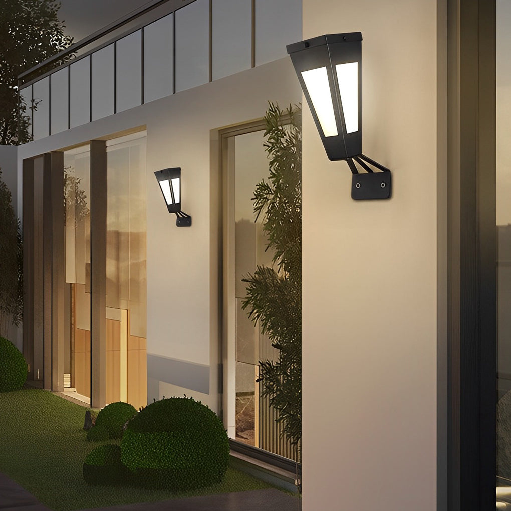 WINDSOR SOLAR-POWERED METAL WALL LANTERN WITH LED ILLUMINATION