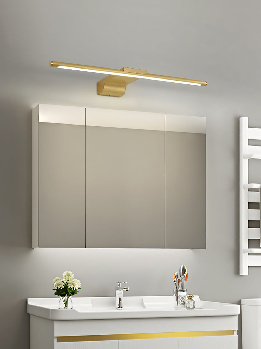 WINTHORPE METALLIC CURVED WALL SCONCE