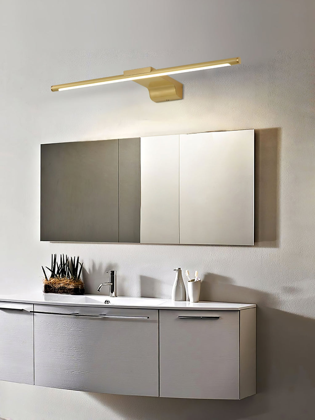 WINTHORPE METALLIC CURVED WALL SCONCE