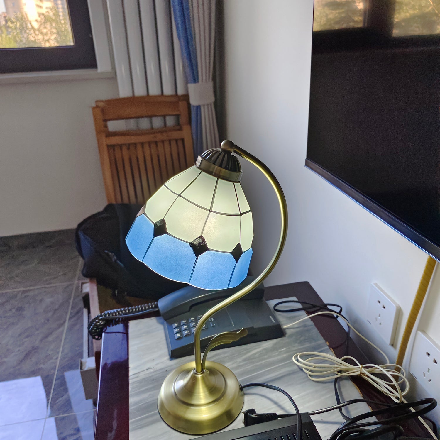 WINDSOR GLOW IRIDESCENT LAMP