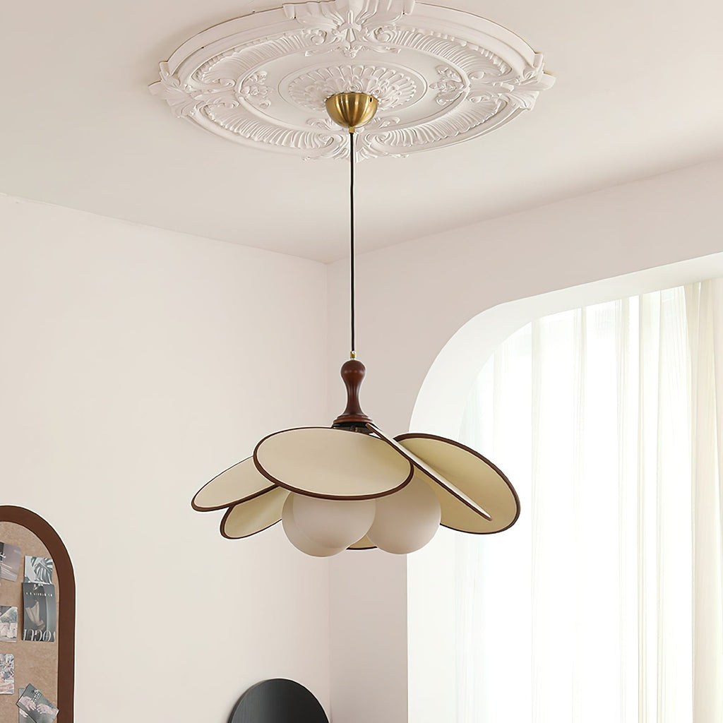 BEAUMONT CRYSTAL DROPLET PENDANT