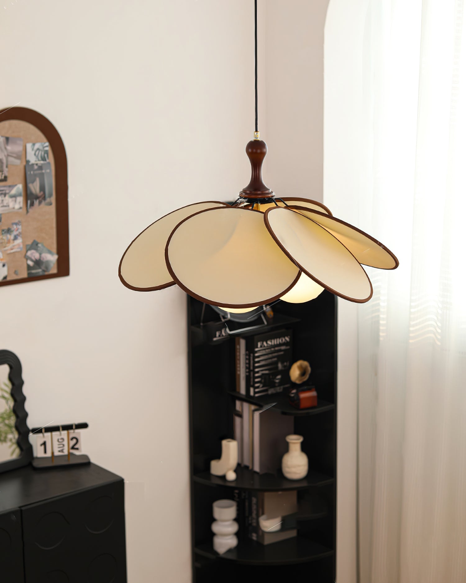 BEAUMONT CRYSTAL DROPLET PENDANT
