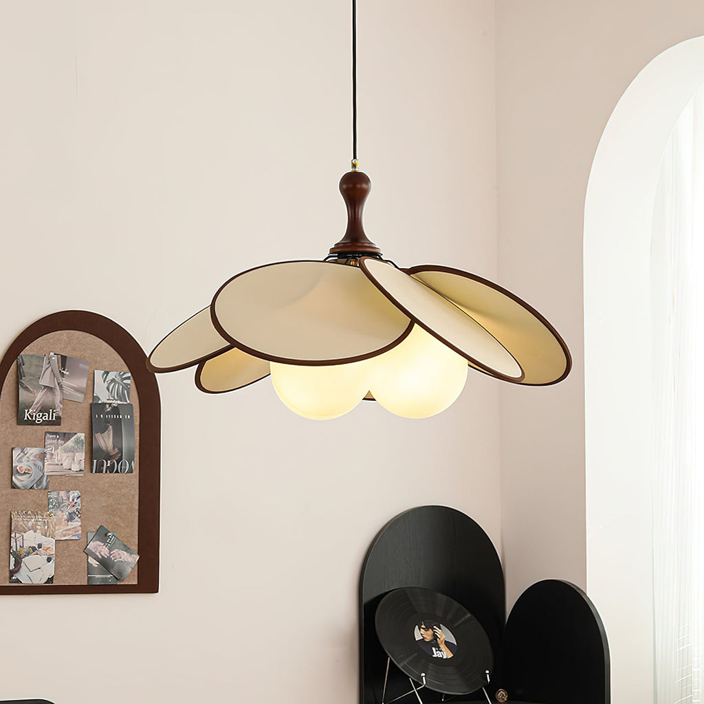 BEAUMONT CRYSTAL DROPLET PENDANT