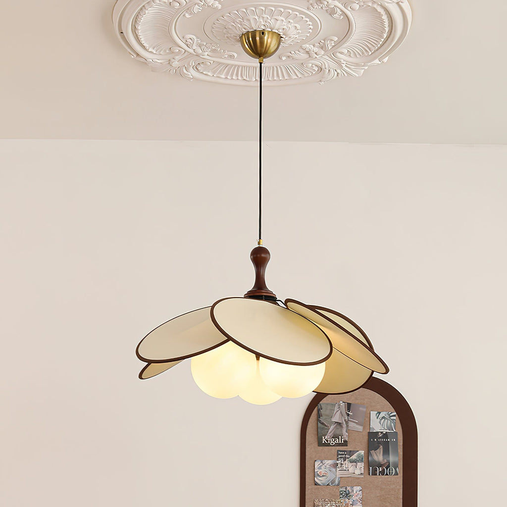 BEAUMONT CRYSTAL DROPLET PENDANT
