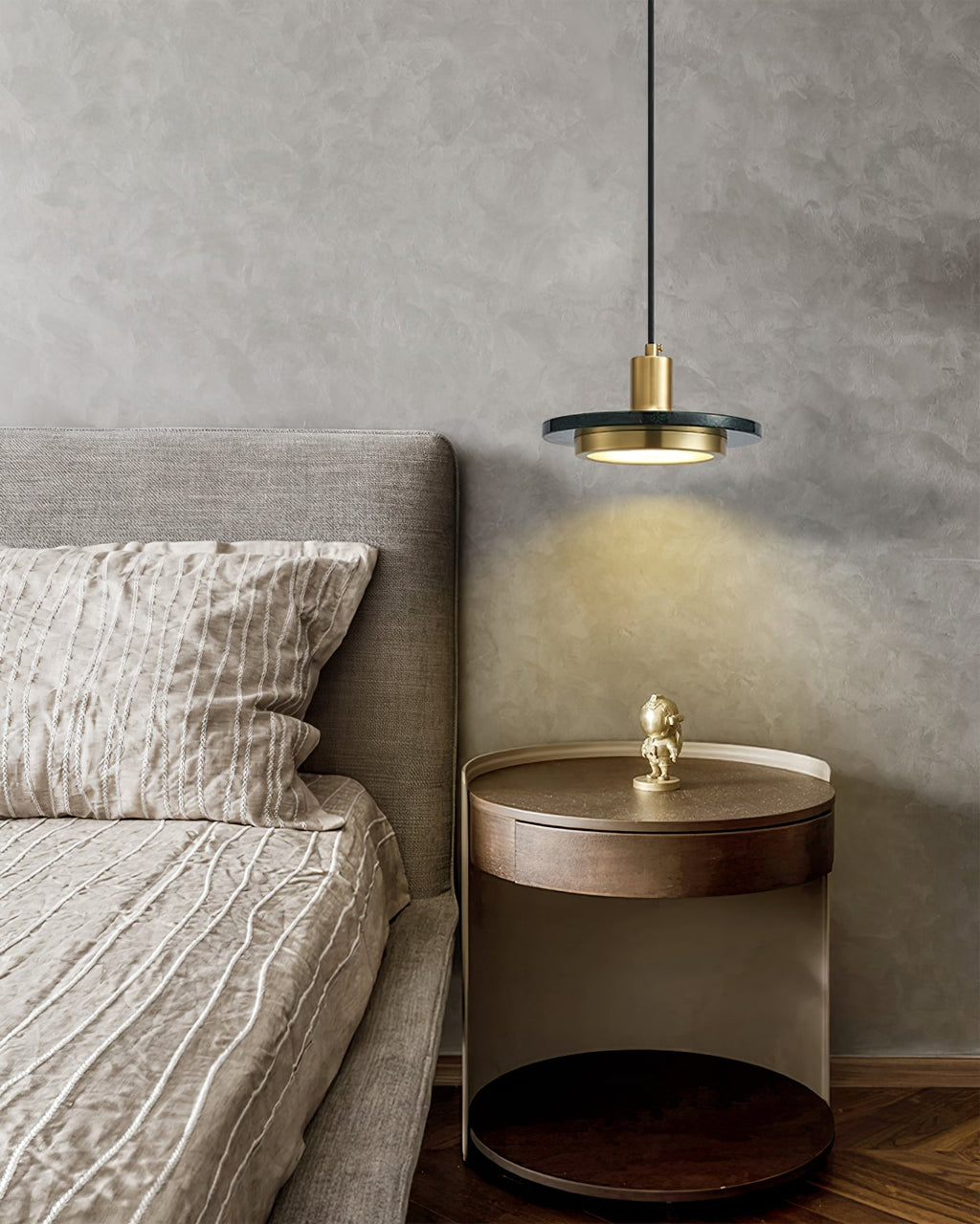 THISTLEDOWN GLASS PENDANT LIGHT