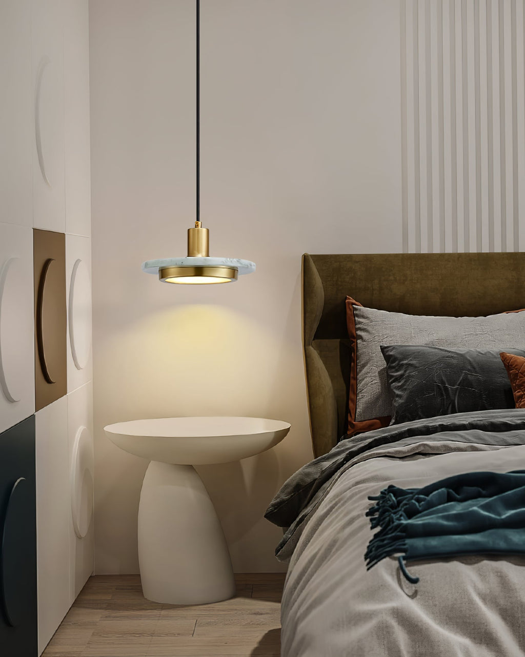 THISTLEDOWN GLASS PENDANT LIGHT