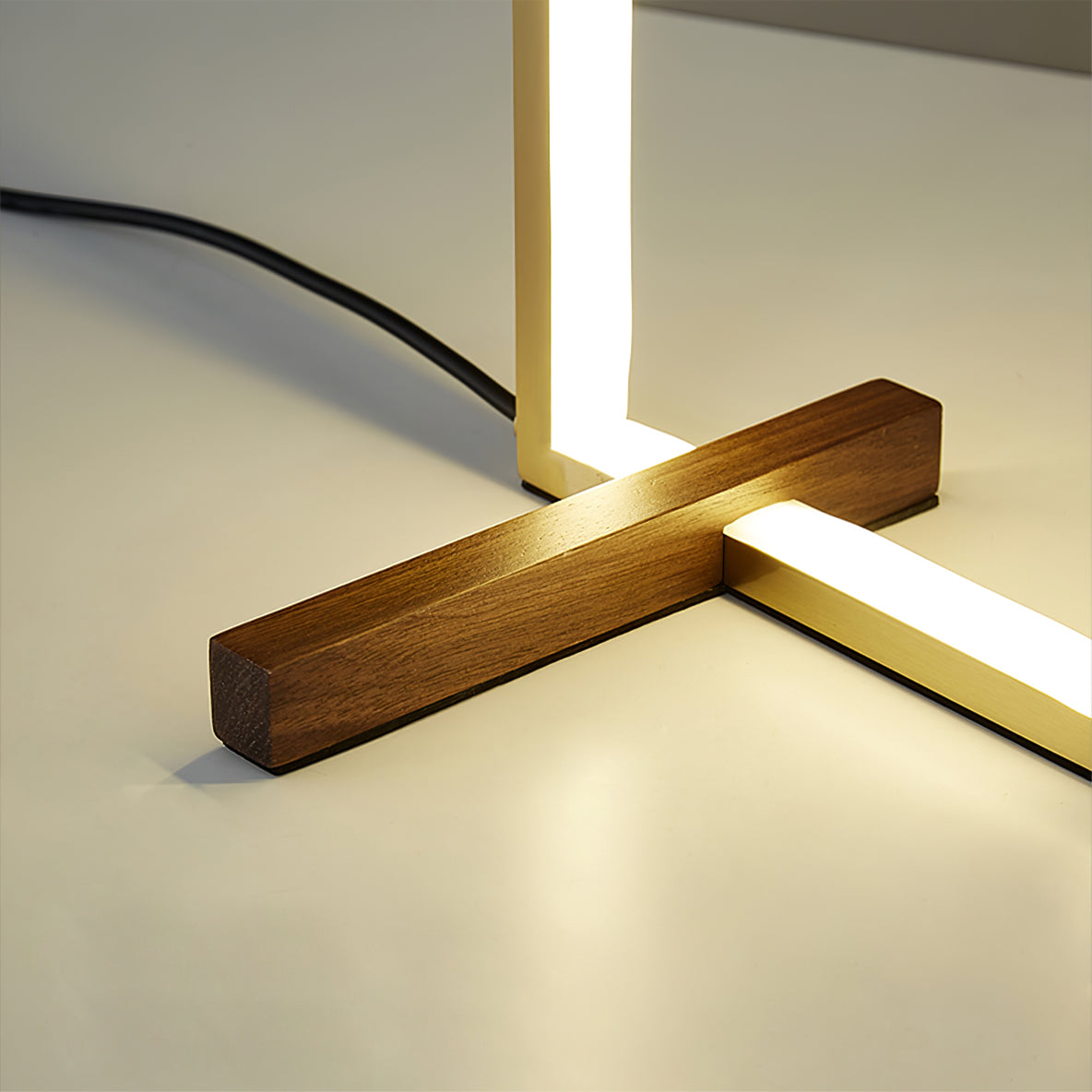 FENWICK OAK ILLUMINATOR