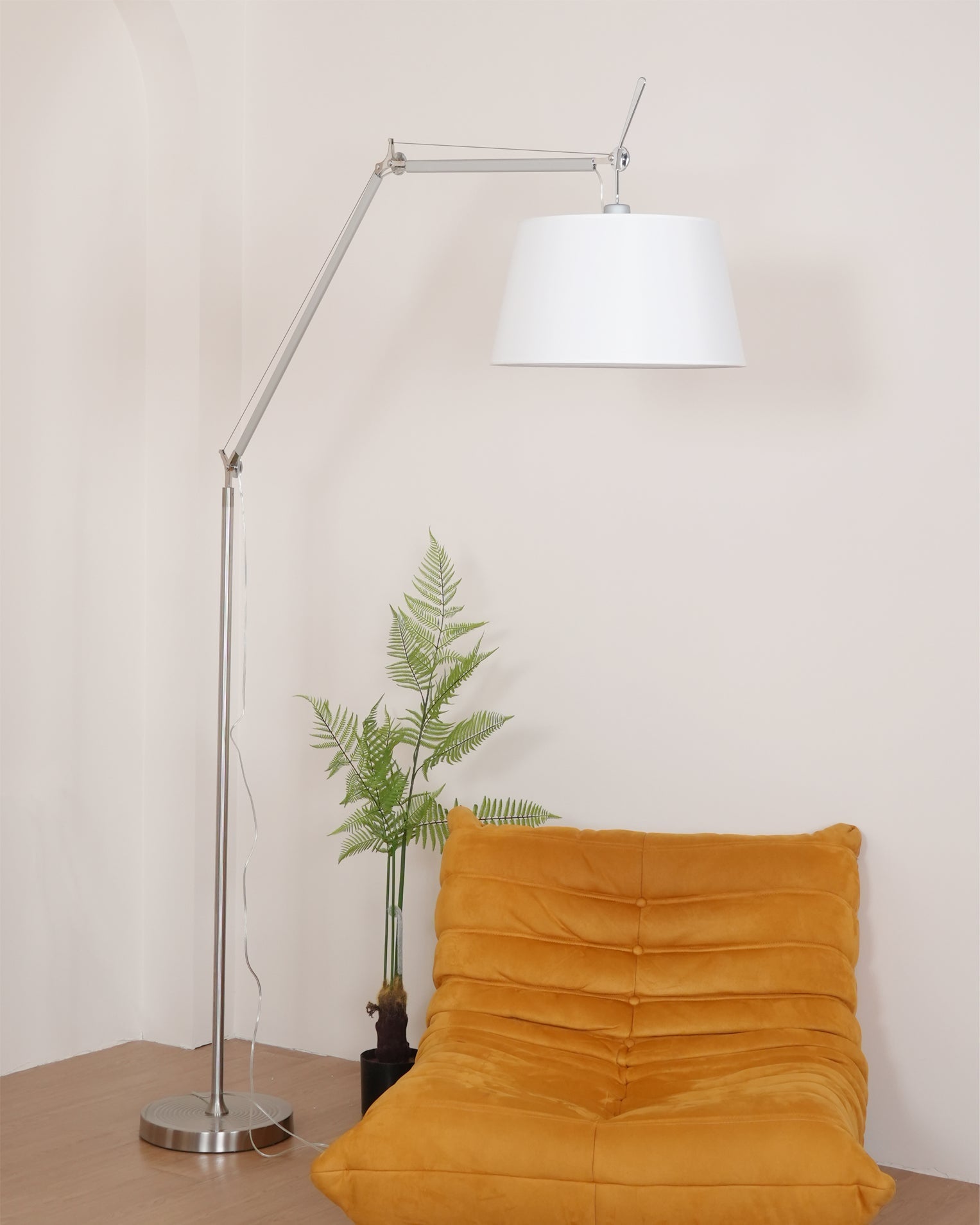 WINTHORPE MID-CENTURY ILLUMINATION COLUMN