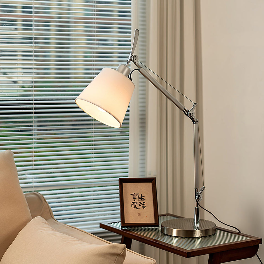 WHITMORE VINTAGE INSPIRATION TABLE LAMP