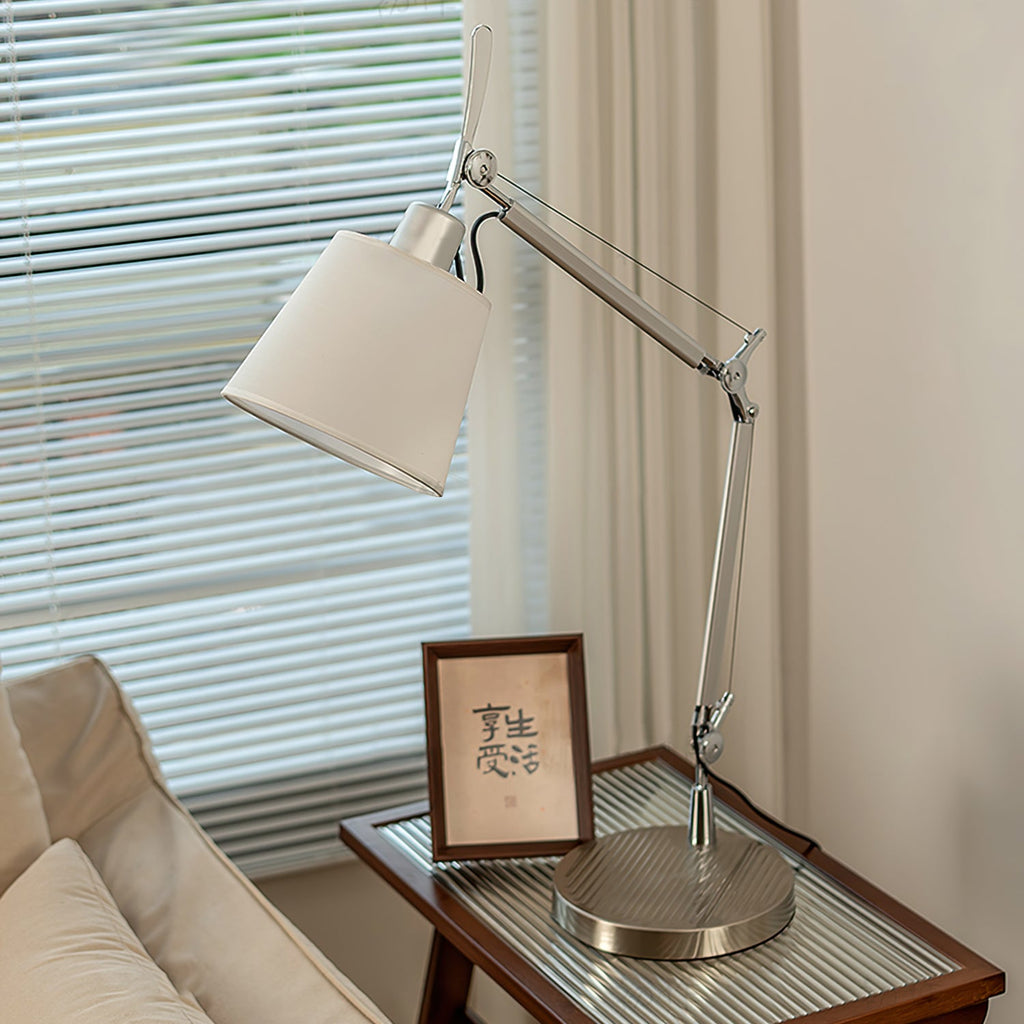 WHITMORE VINTAGE INSPIRATION TABLE LAMP