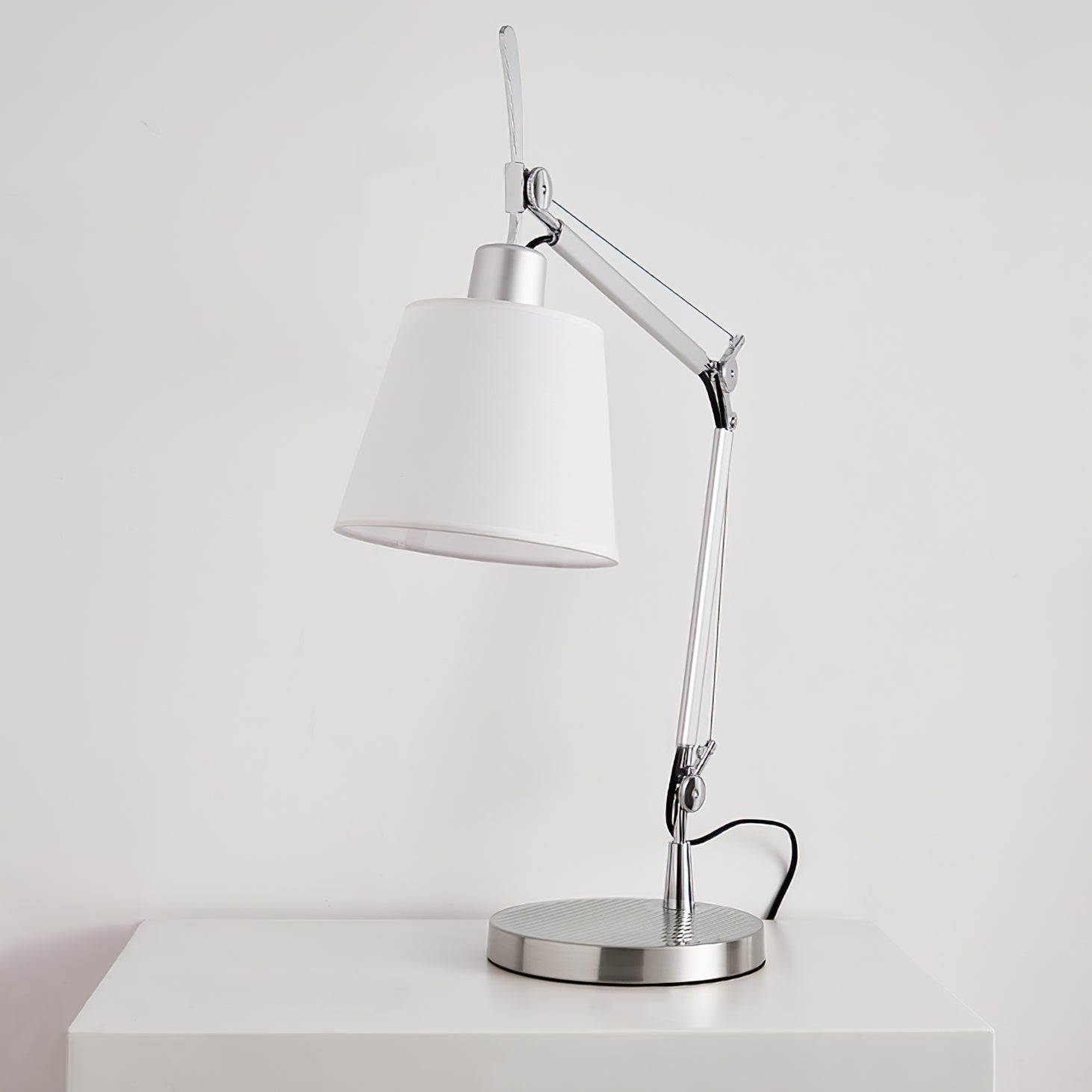 WHITMORE VINTAGE INSPIRATION TABLE LAMP