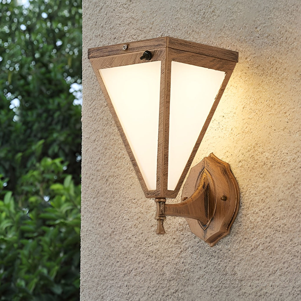 WINDSOR SOLAR-POWERED TAPERED OUTDOOR WALL LANTERN