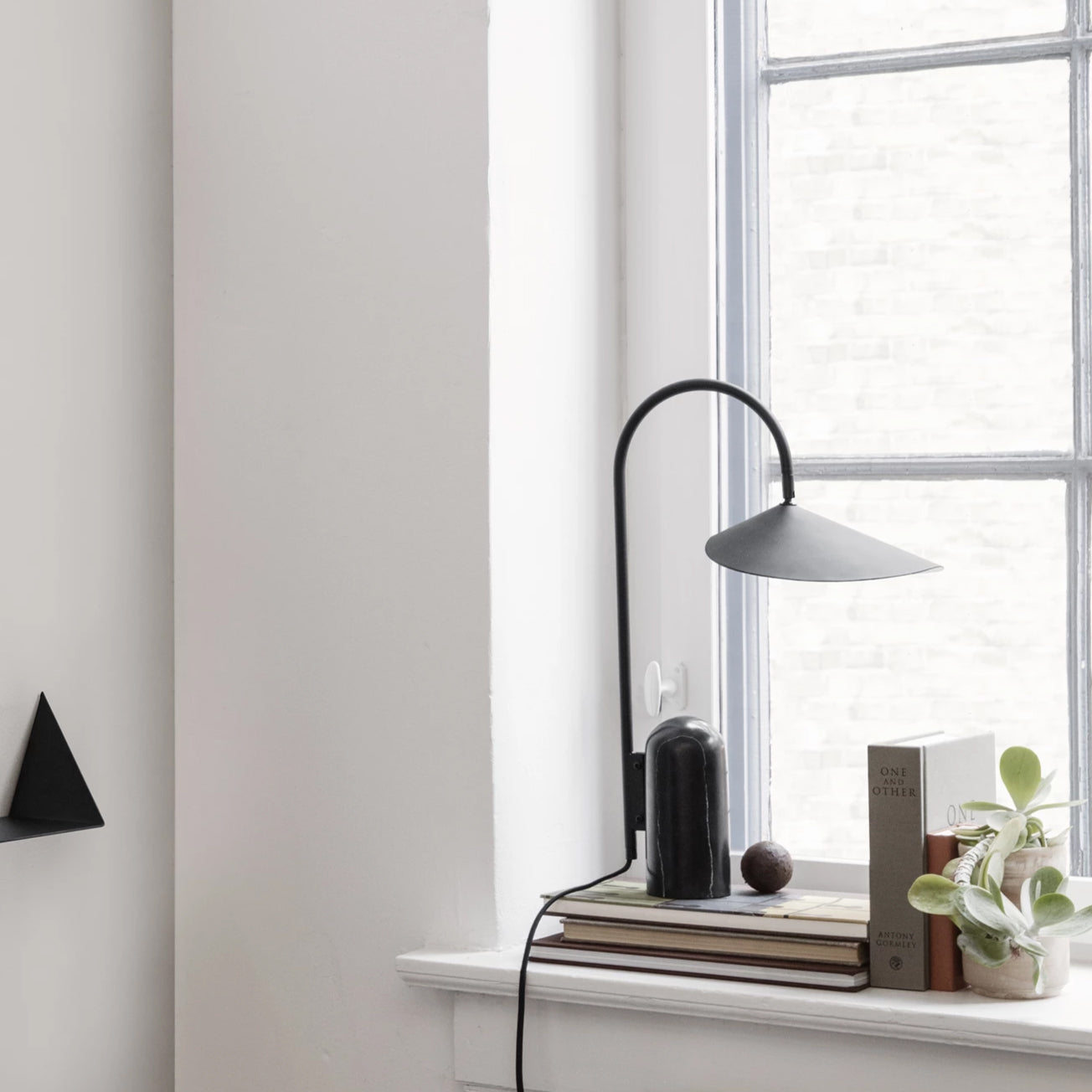 CHARLESTON HARMONY SINGLE SHADE LAMP