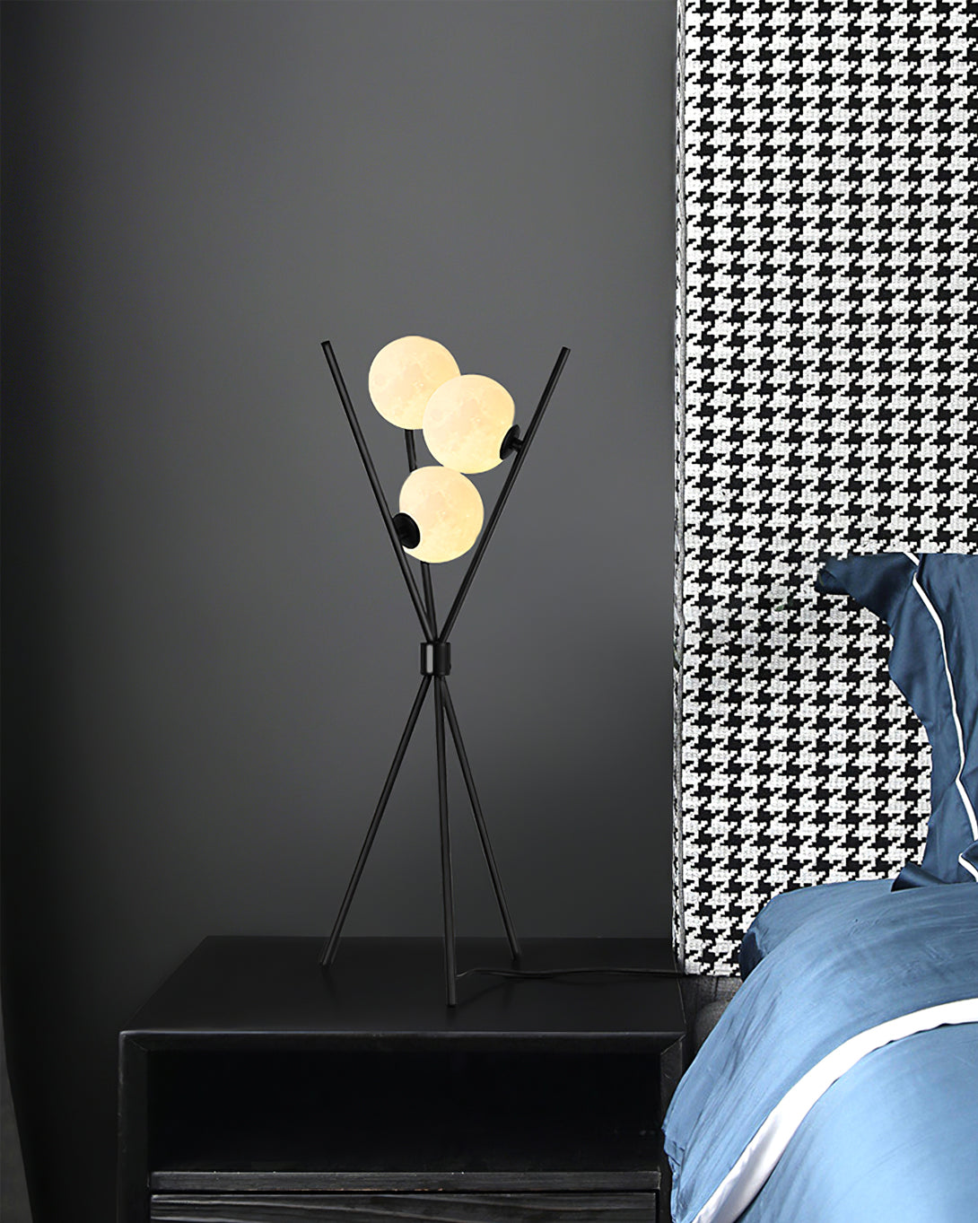 LUNAR GLOW ORB LAMP