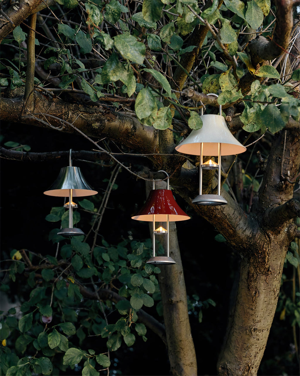 HEATHCLIFF PORTABLE RUSTIC LED LANTERN