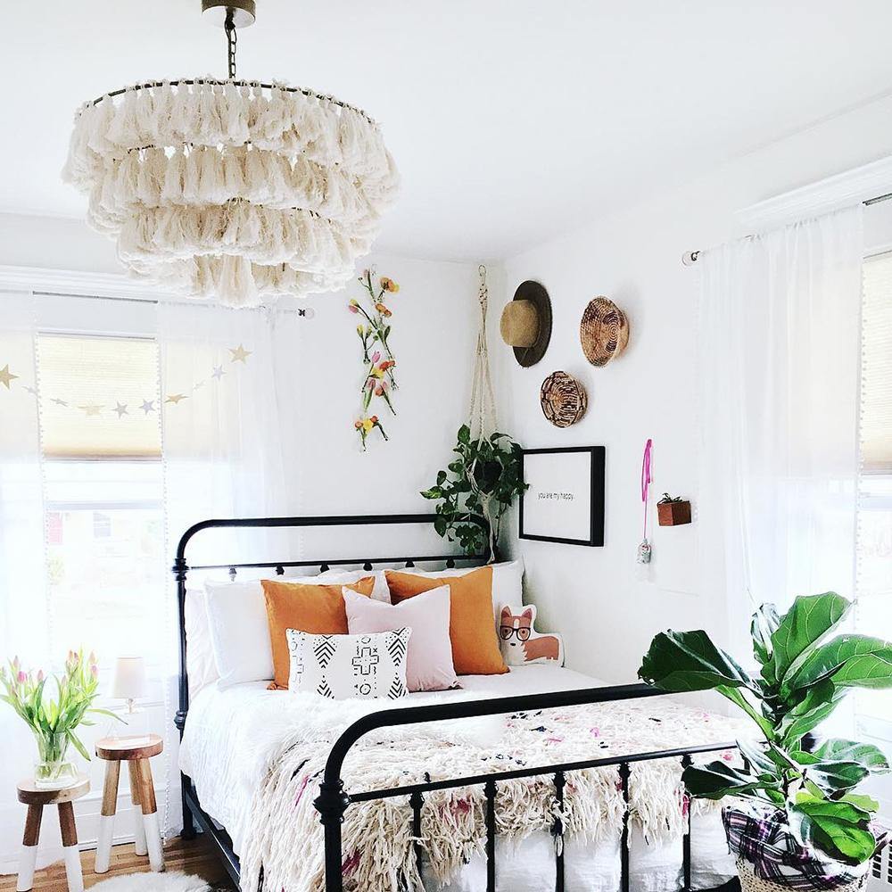 WILLOUGHBY PRISMATIC TASSEL CEILING LAMP