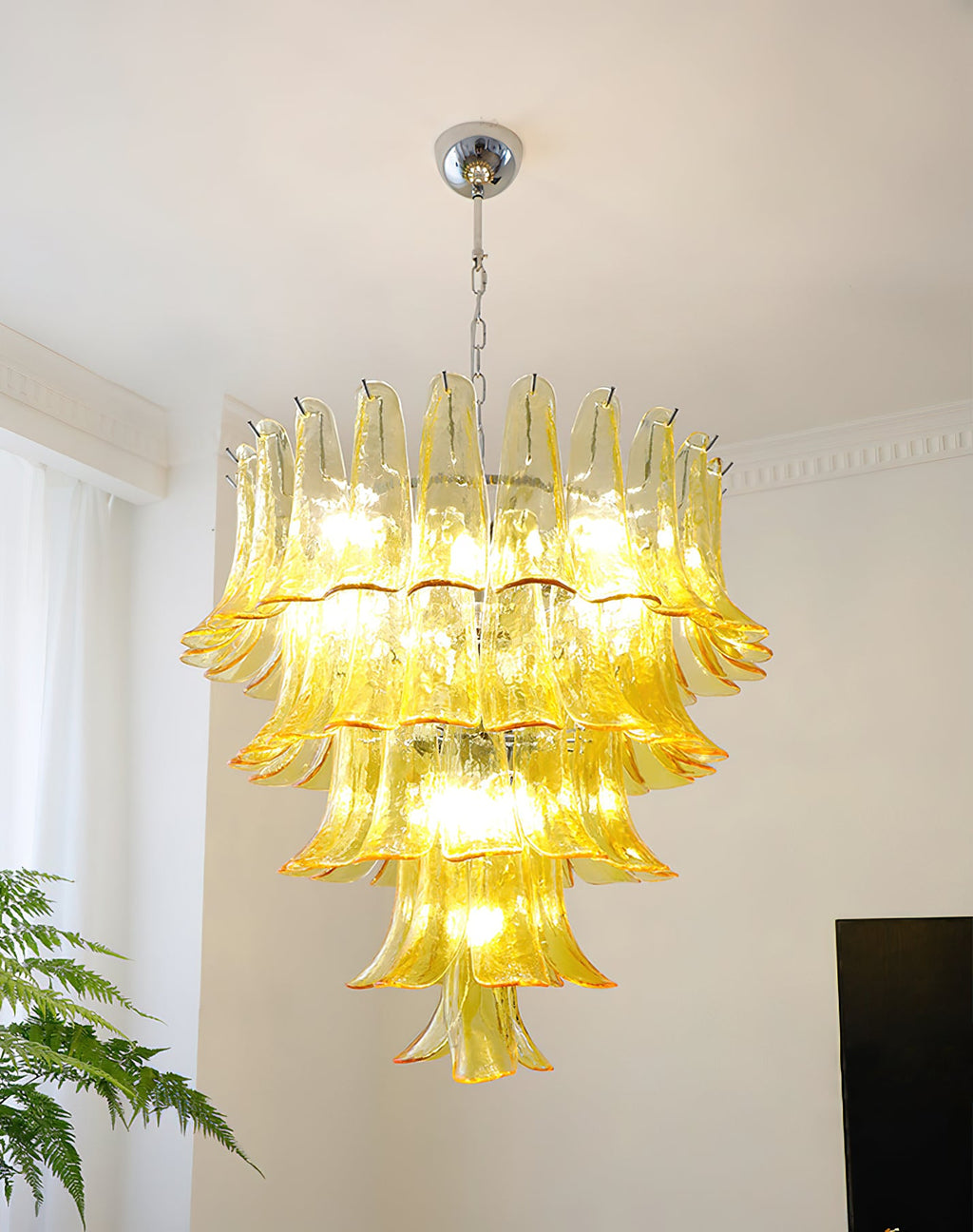 VIOLET HUE BLOSSOMING LIGHTING FIXTURE