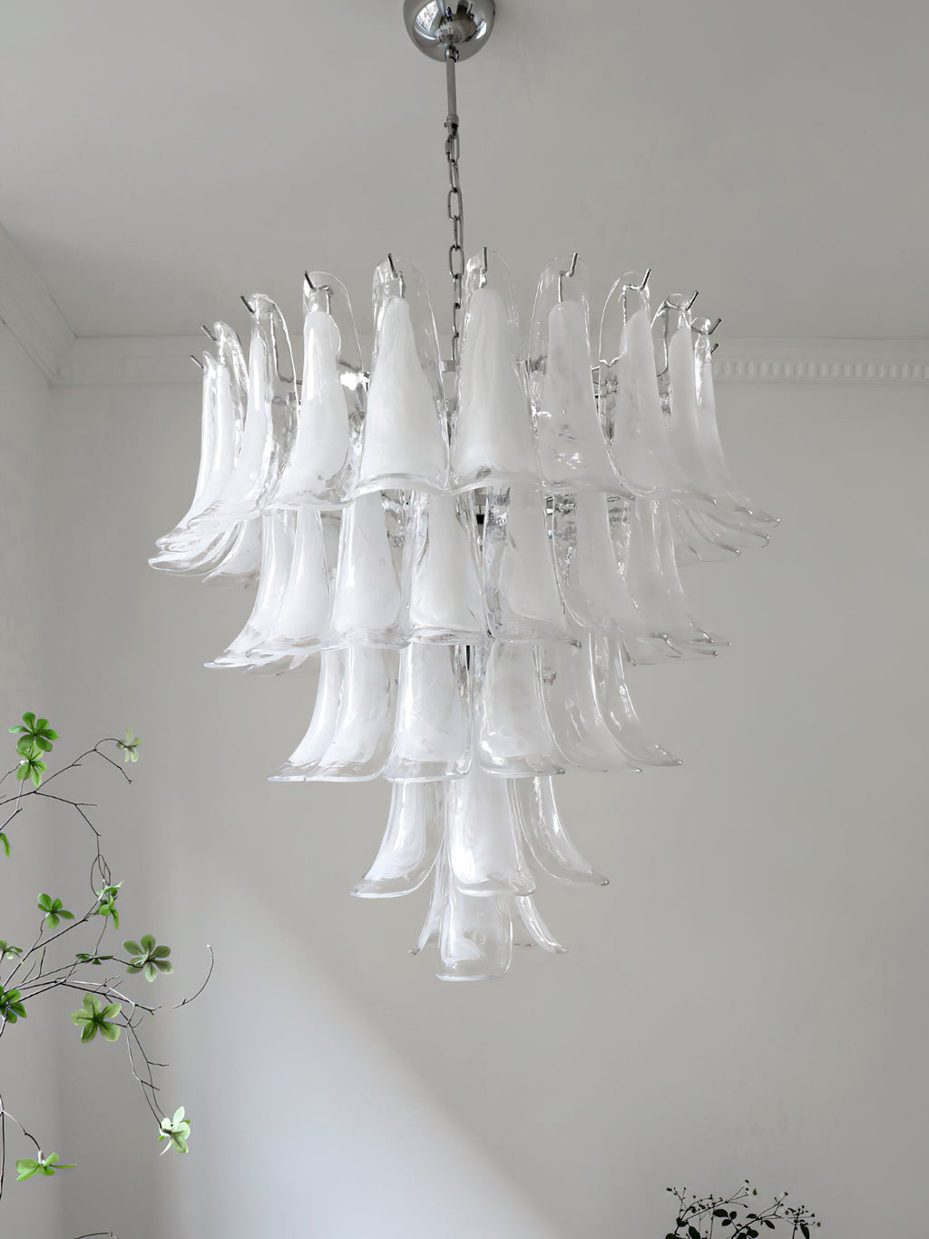 VIOLET HUE BLOSSOMING LIGHTING FIXTURE