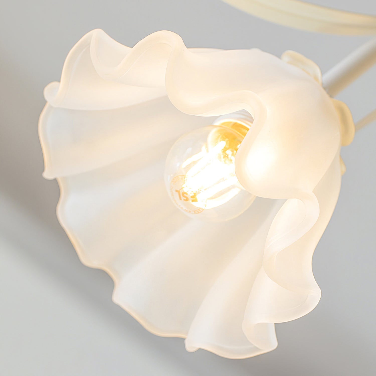 CHARLESTON IVORY CRYSTAL LUMINAIRE