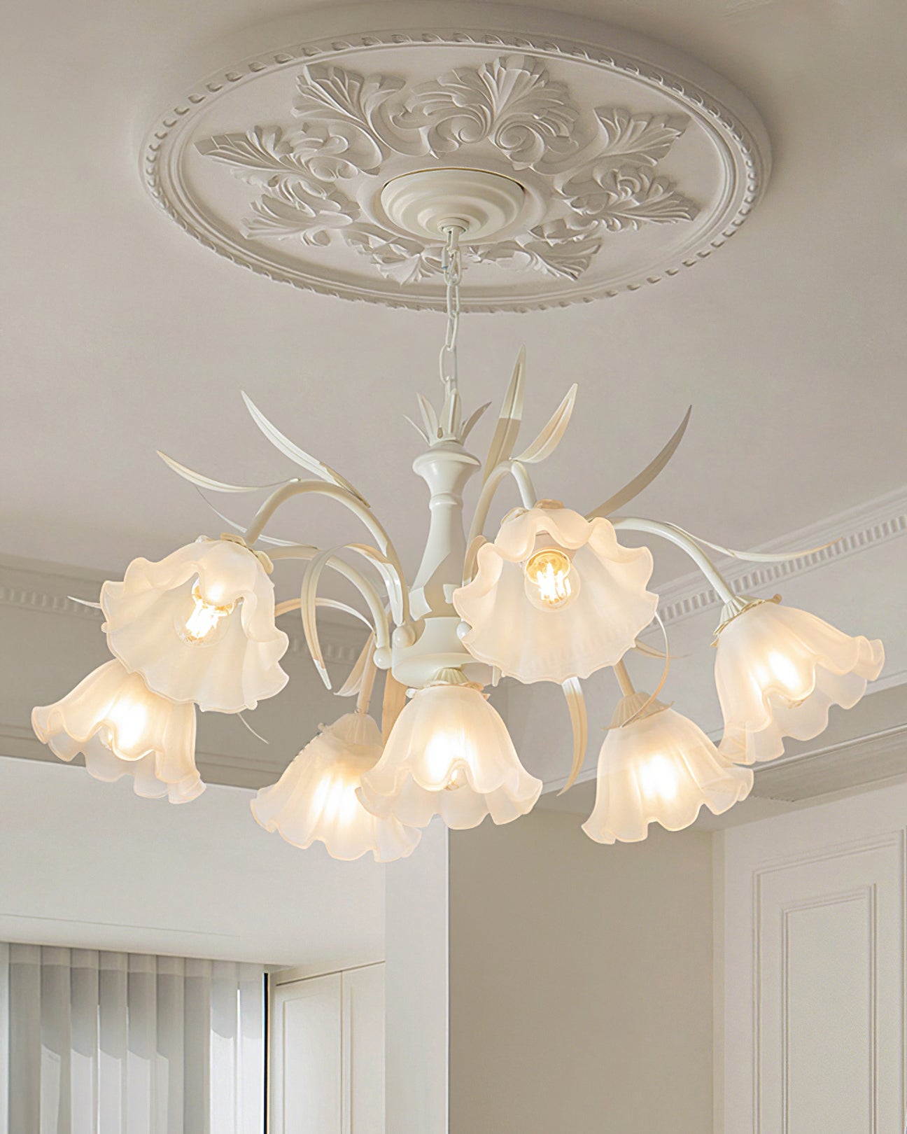 CHARLESTON IVORY CRYSTAL LUMINAIRE