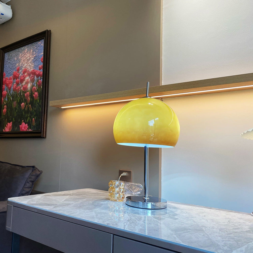 WINTHROP MUSHROOM-SHAPED AMBER LAMP