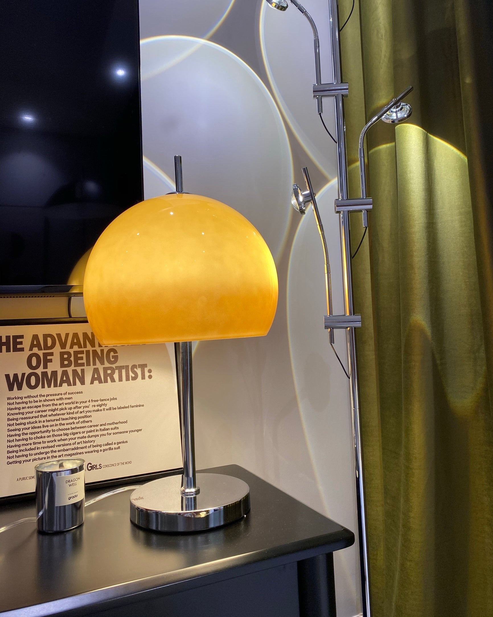 WINTHROP MUSHROOM-SHAPED AMBER LAMP