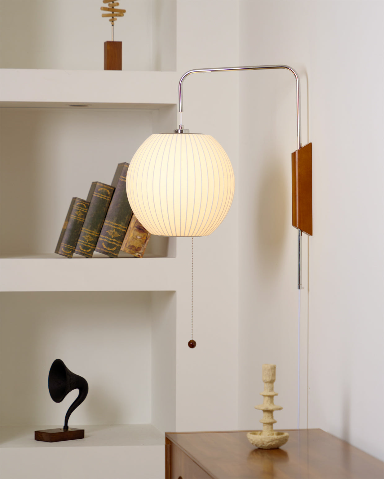 THISTLEWOOD GLOWING WALL SCONCE