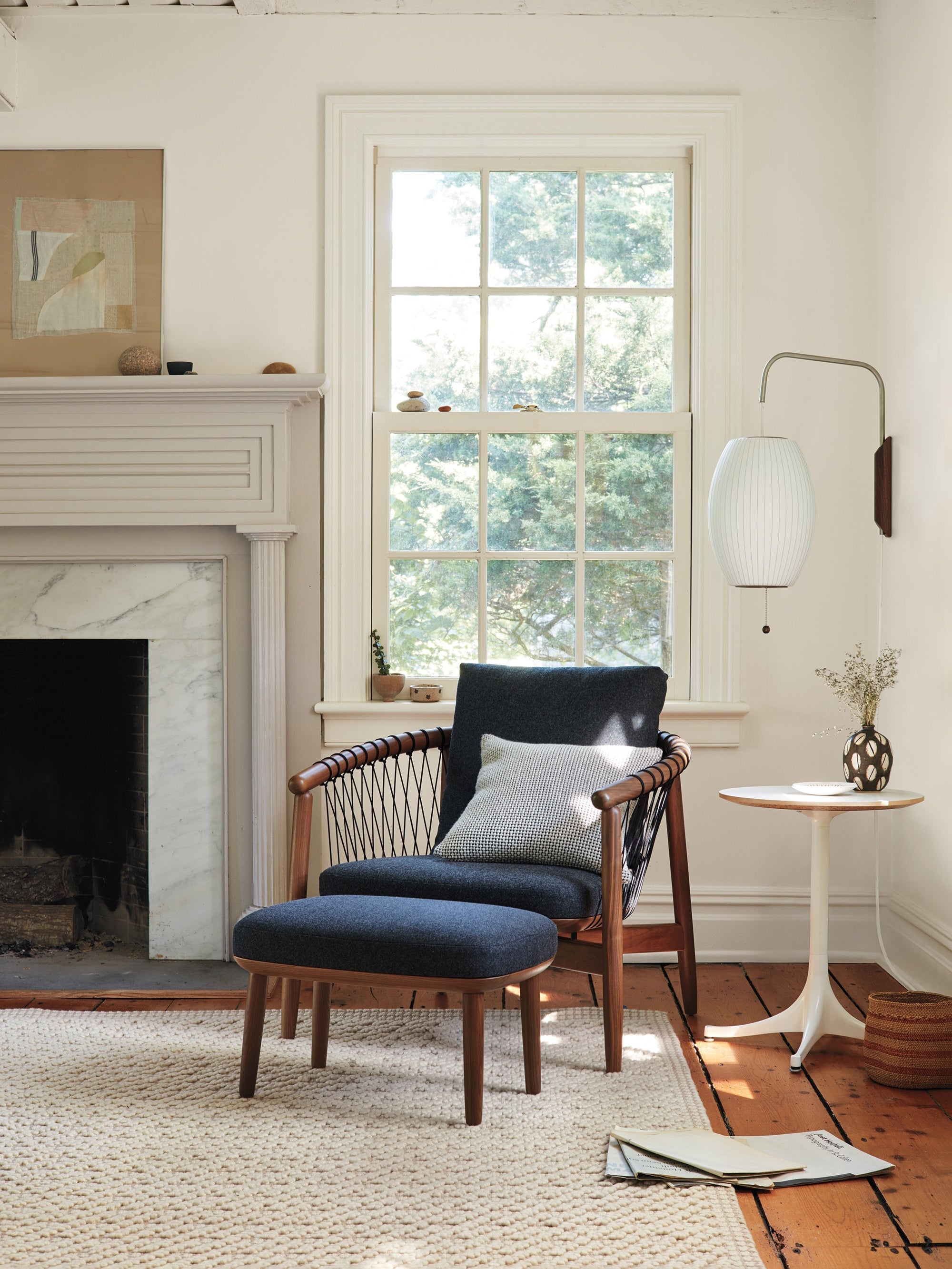 THISTLEWOOD GLOWING WALL SCONCE