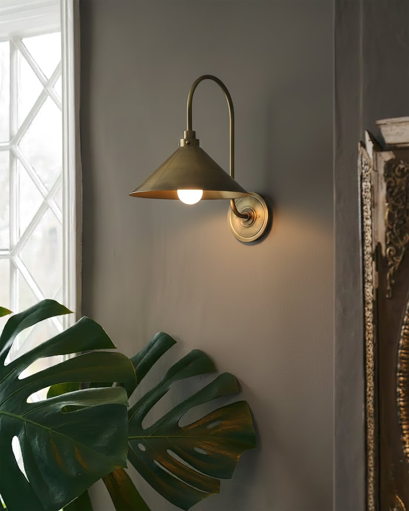 FARROW LUMINAIRE WALL SCONCE