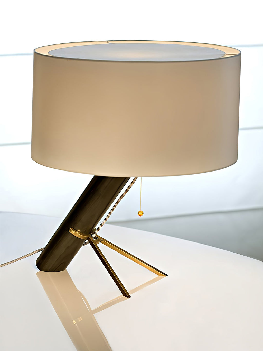 FENWICK WHISPERING GLOW TABLE LAMP