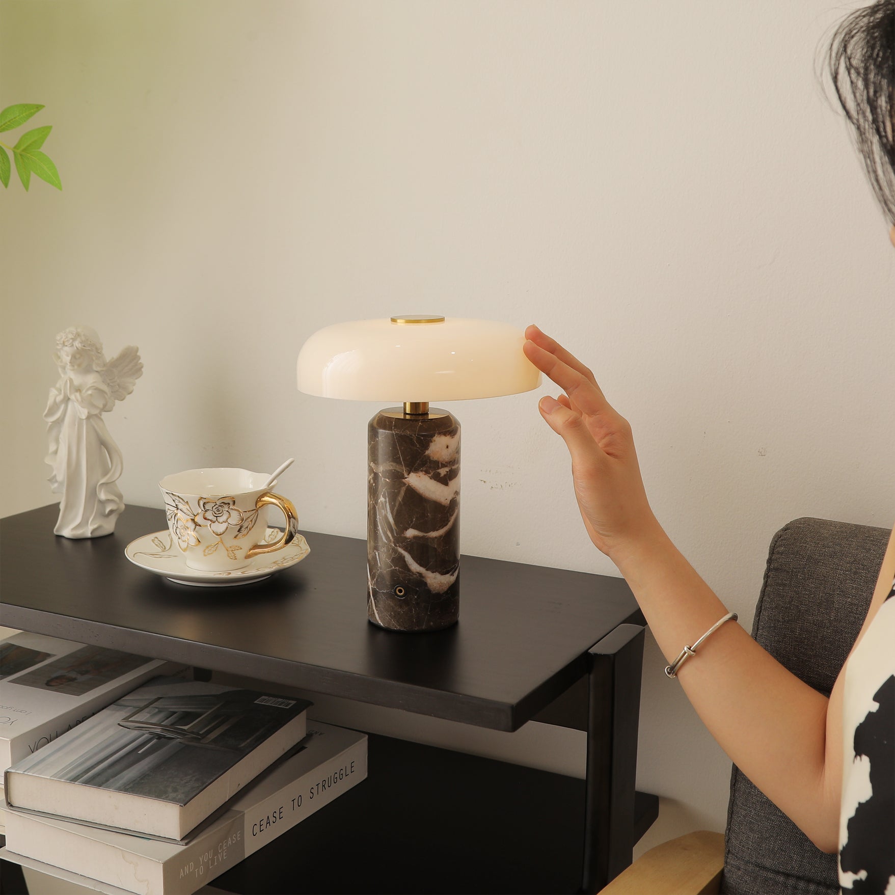WINDSOR MARBLE GLOBE DESK LANTERN